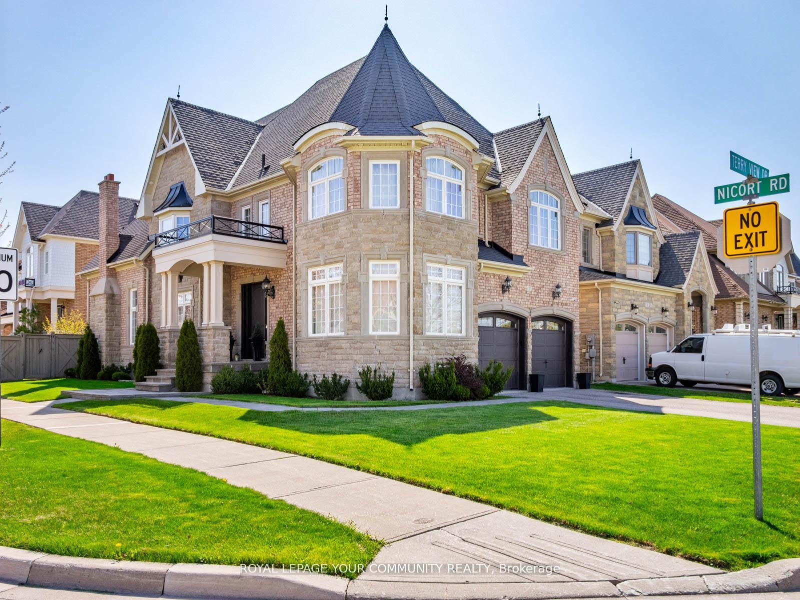 Photo 3 of 1 Terry View Crescent, King, King City — HOMEH