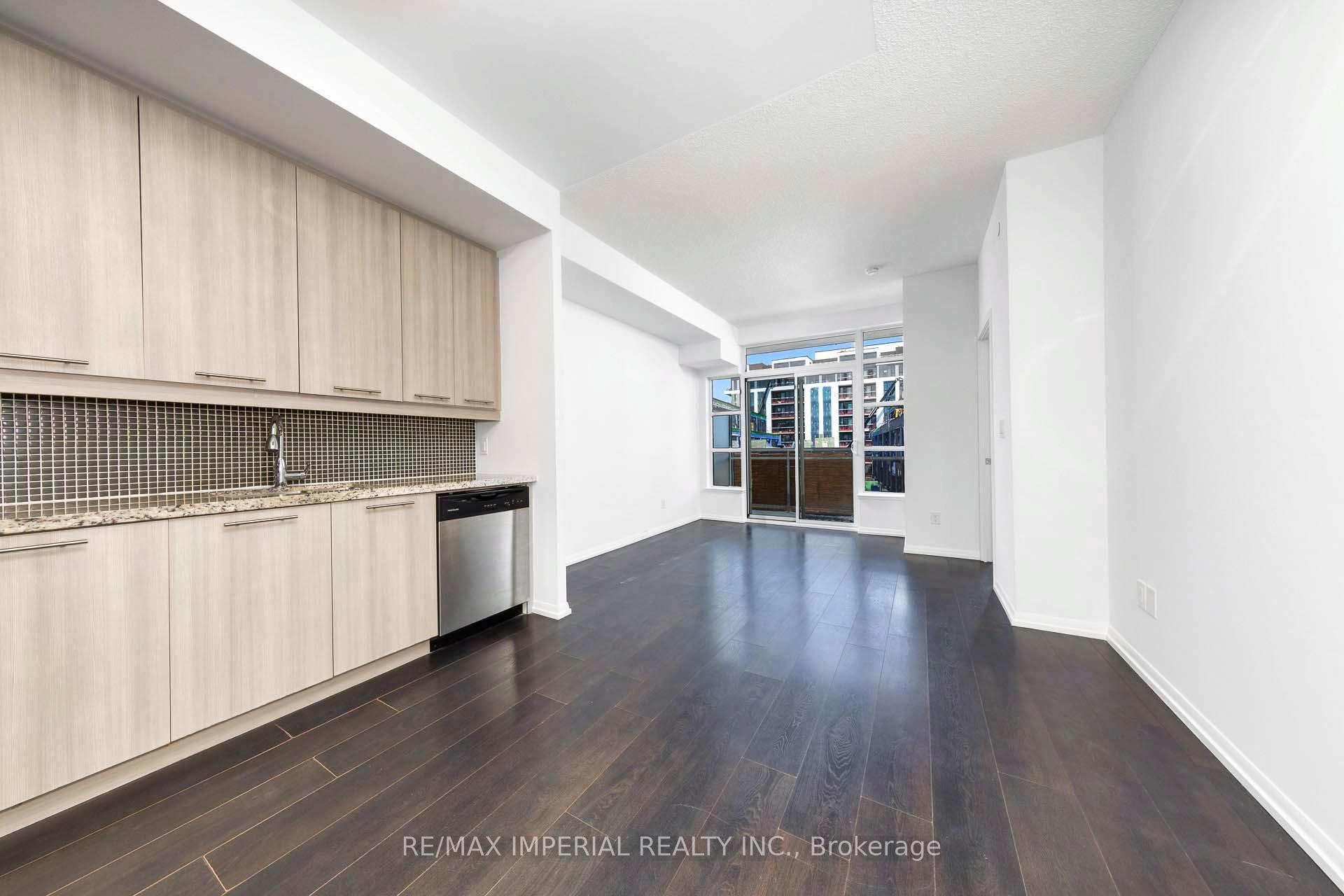 Photo 2 of Unit 530, 540 Bur Oak Avenue, Markham, Berczy — HOMEH