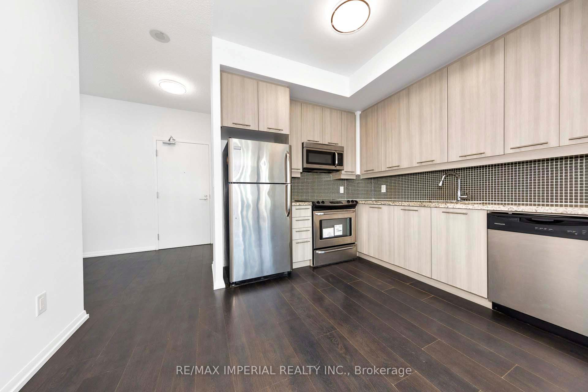 Photo 14 of Unit 530, 540 Bur Oak Avenue, Markham, Berczy — HOMEH