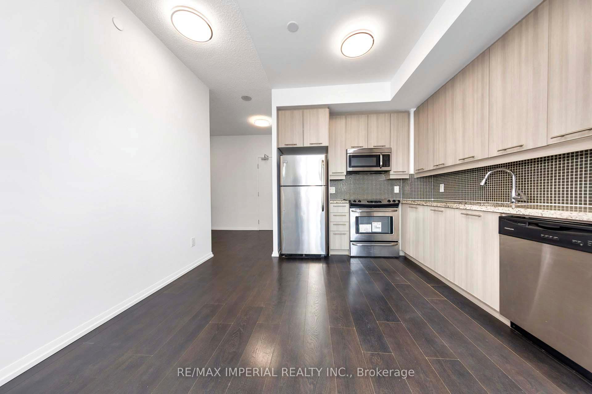 Photo 3 of Unit 530, 540 Bur Oak Avenue, Markham, Berczy — HOMEH