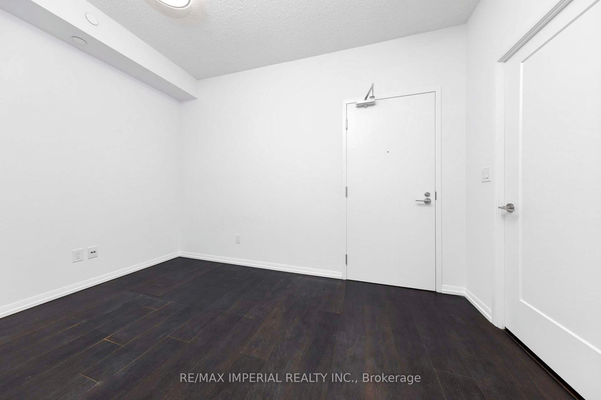 Photo 37 of Unit 530, 540 Bur Oak Avenue, Markham, Berczy — HOMEH