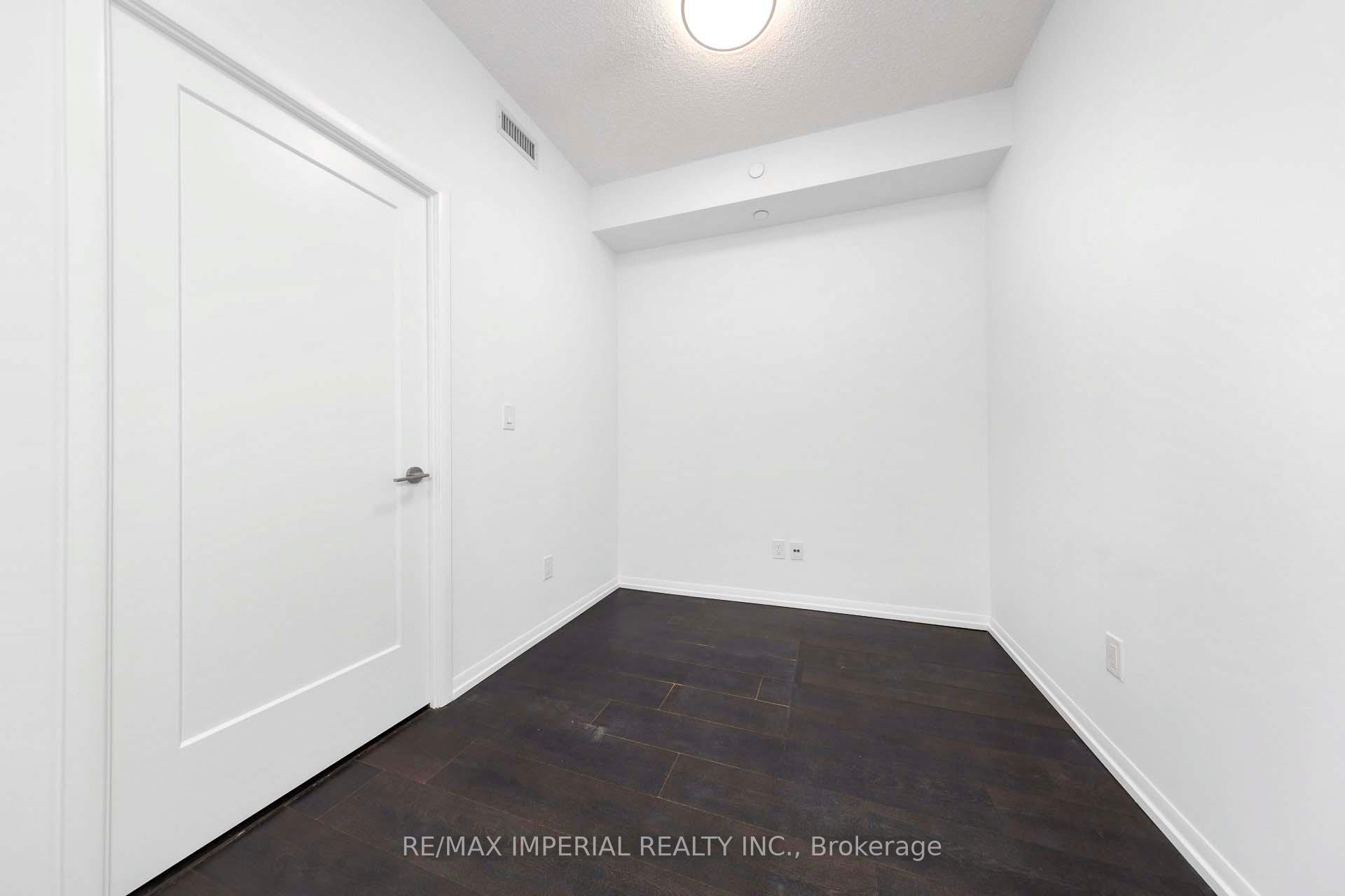 Photo 13 of Unit 530, 540 Bur Oak Avenue, Markham, Berczy — HOMEH
