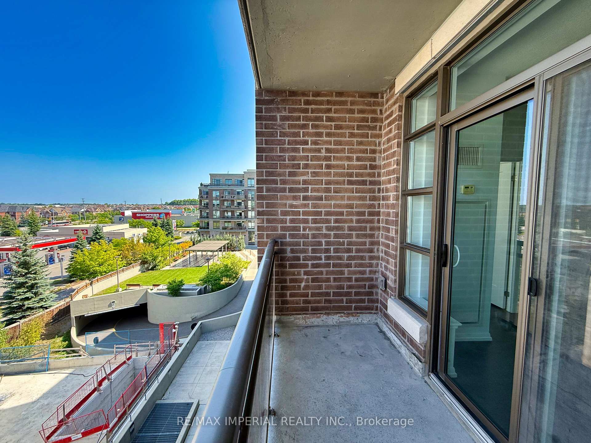 Photo 21 of Unit 530, 540 Bur Oak Avenue, Markham, Berczy — HOMEH