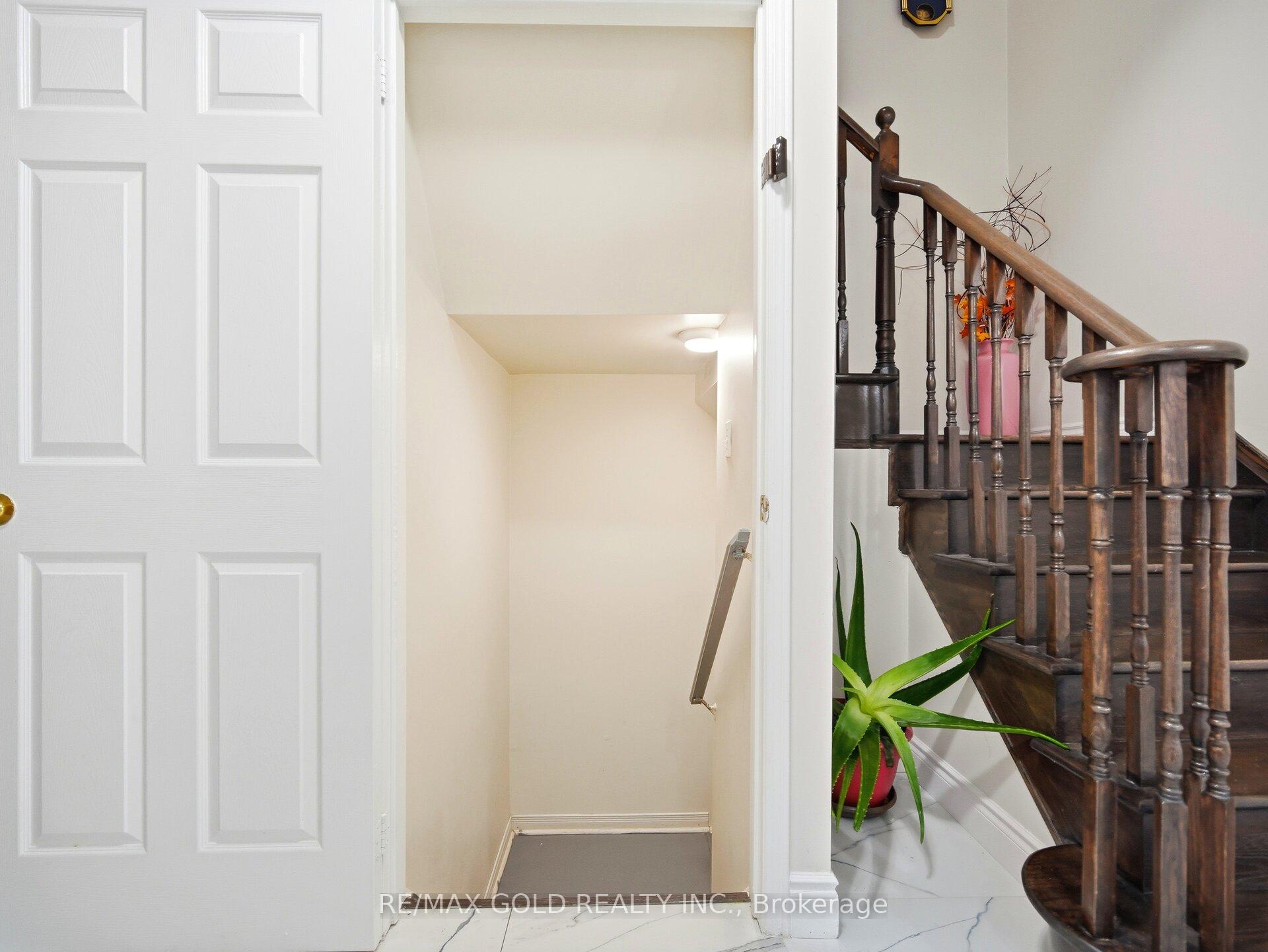 Photo 13 of 151 Clover Bloom Road, Brampton, Sandringham-Wellington — HOMEH