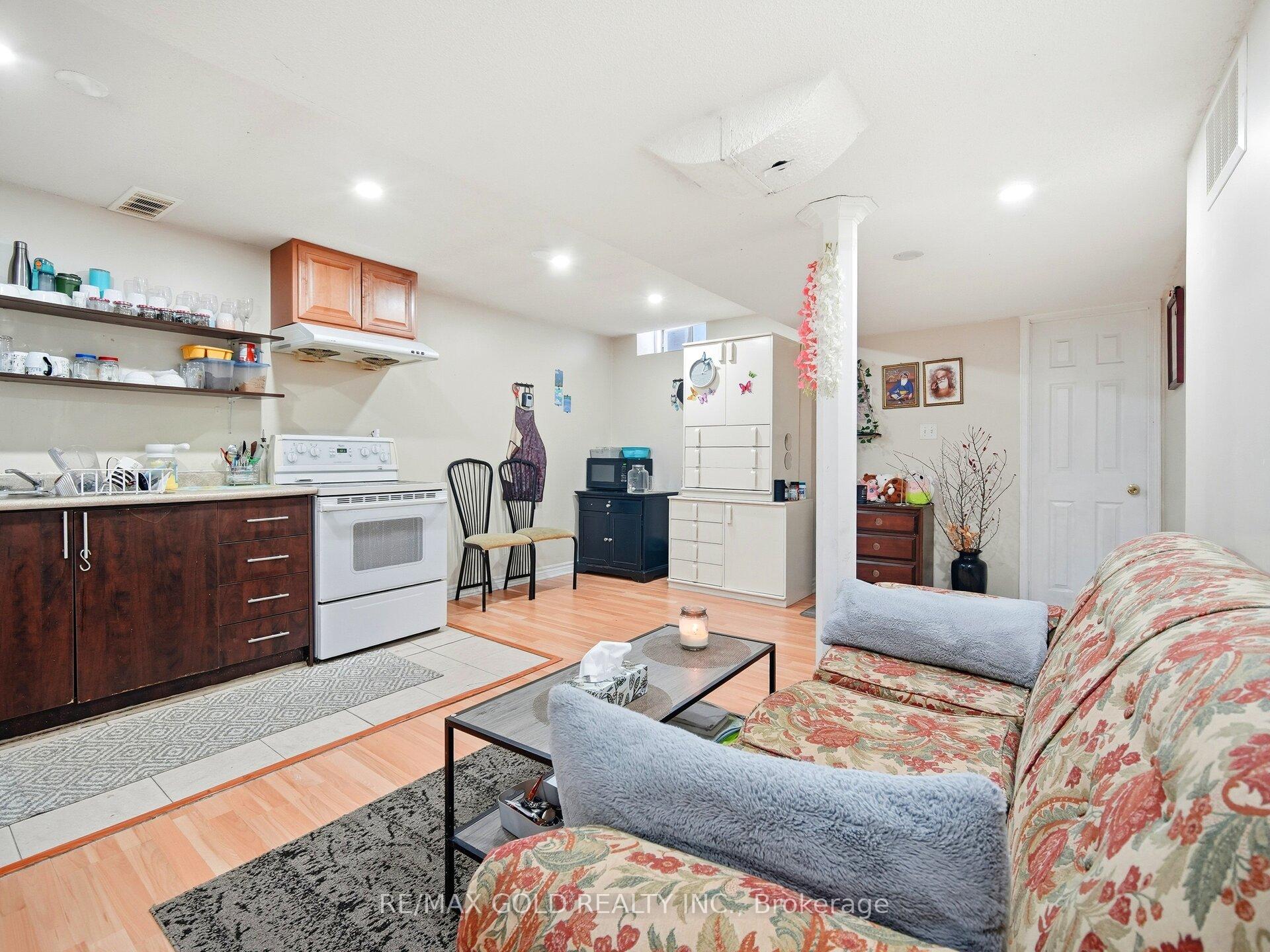 Photo 18 of 151 Clover Bloom Road, Brampton, Sandringham-Wellington — HOMEH