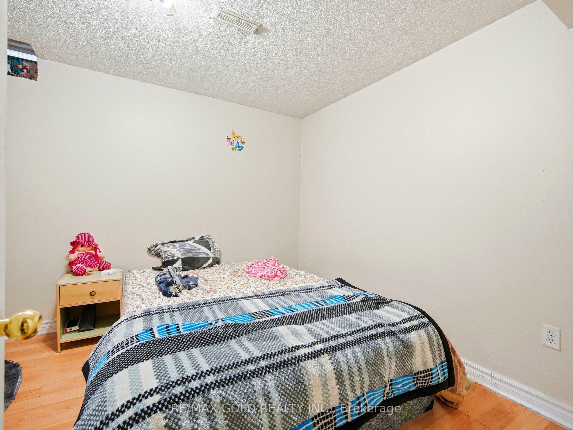 Photo 33 of 151 Clover Bloom Road, Brampton, Sandringham-Wellington — HOMEH