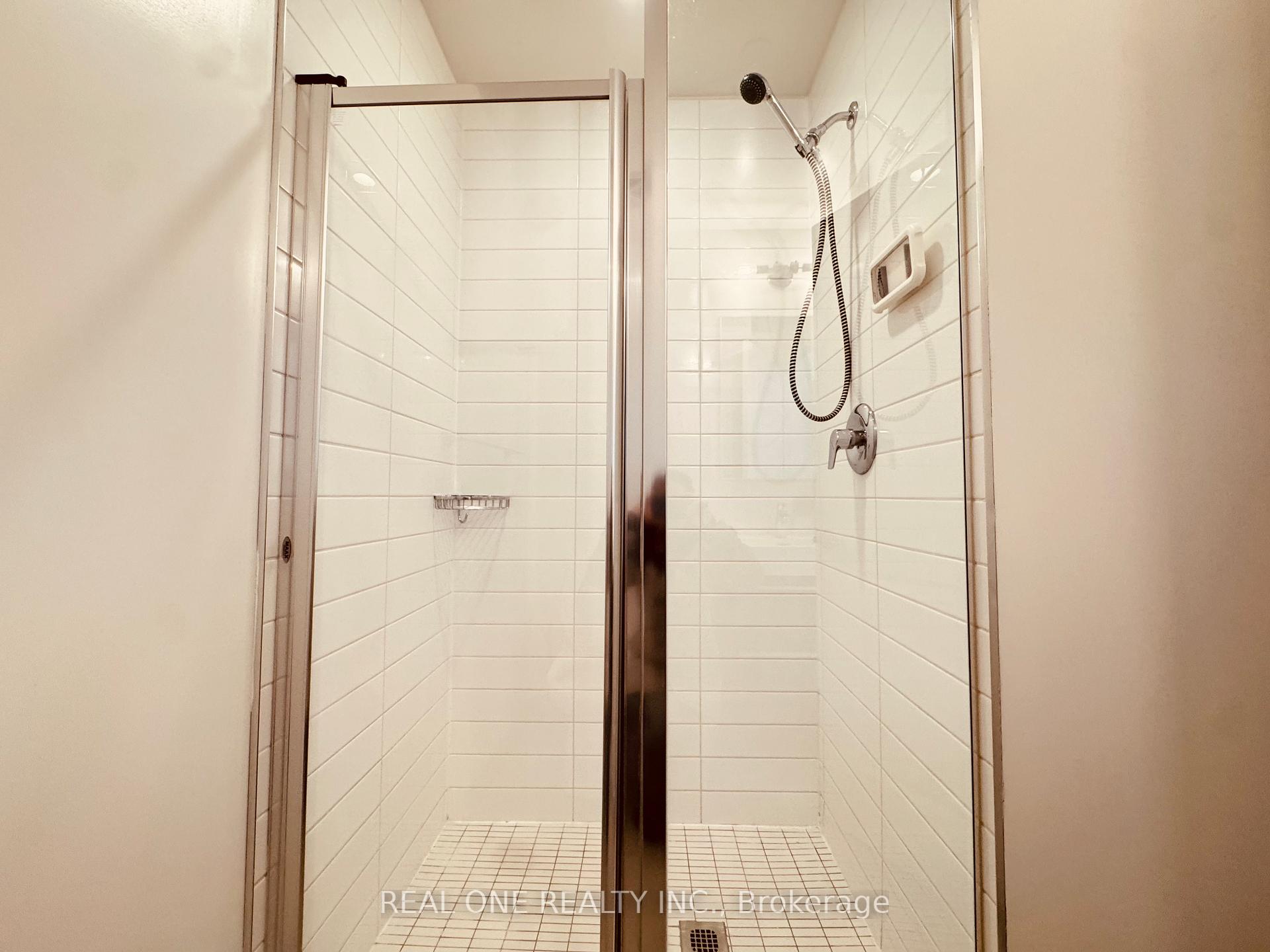 Photo 3 of Unit 402B, 8 Rouge Valley Drive W, Markham, Unionville — HOMEH