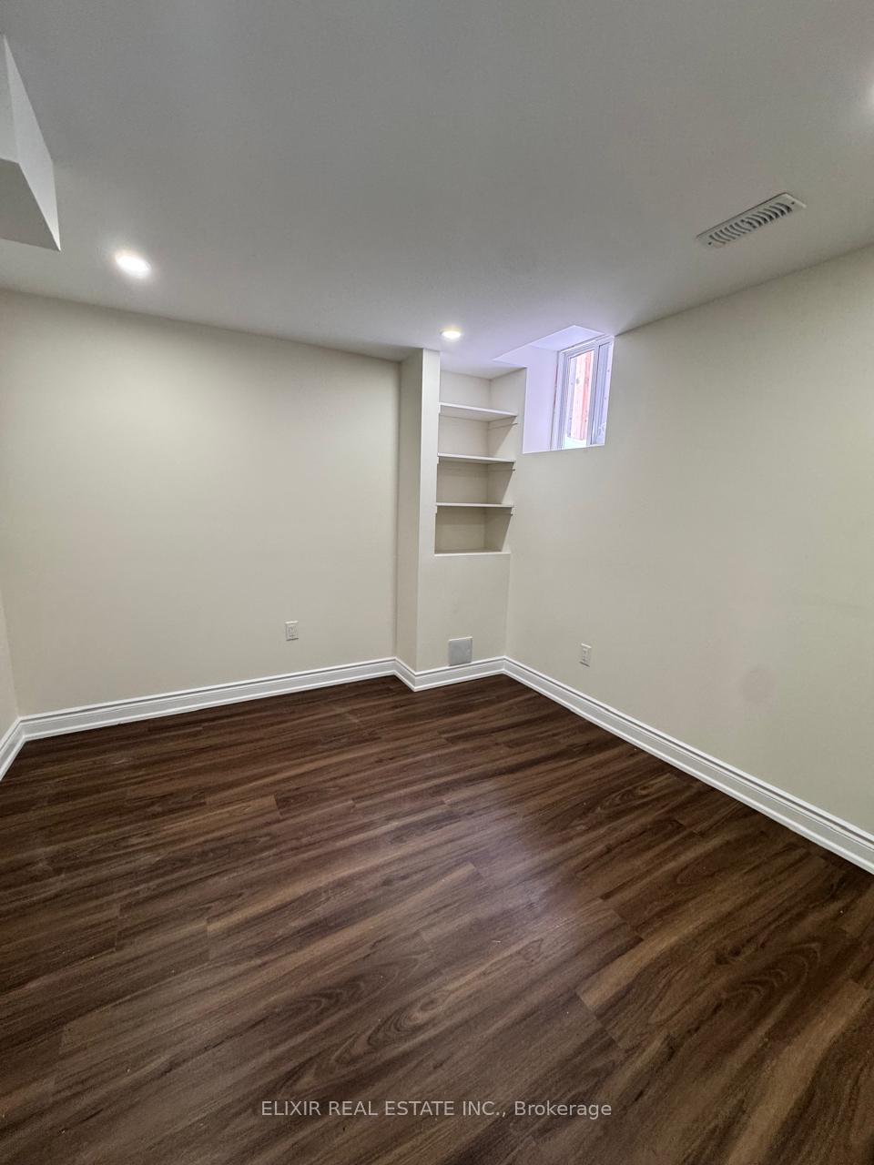 Photo 8 of 13 Kalmia Road, Brampton, Credit Valley — HOMEH