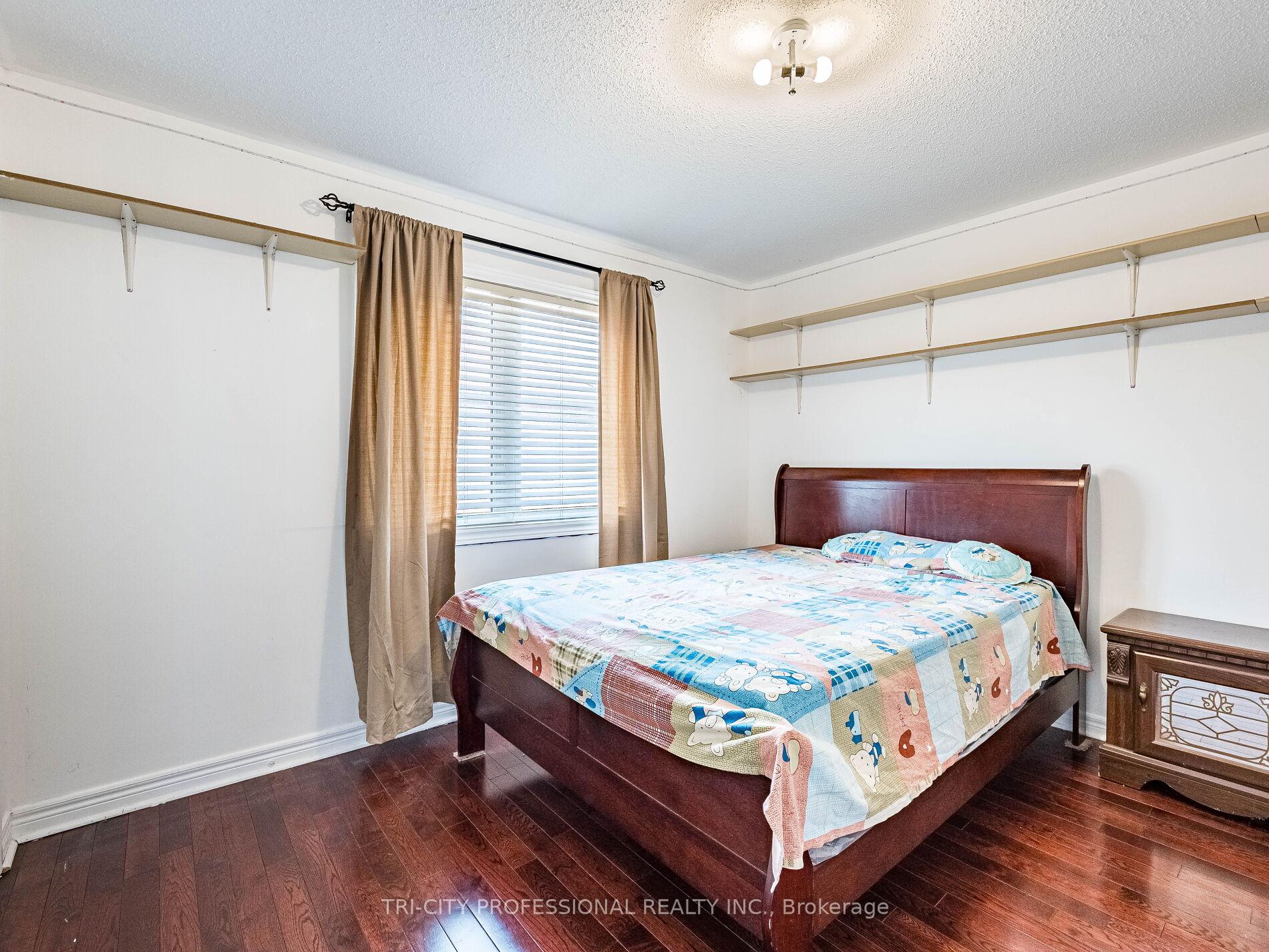 Photo 15 of 26 Tangleridge Boulevard, Brampton, Sandringham-Wellington — HOMEH
