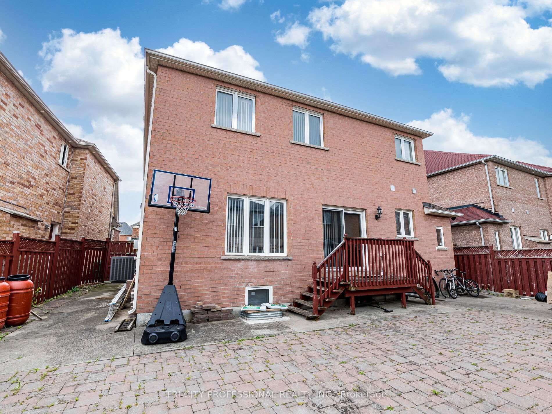 Photo 14 of 26 Tangleridge Boulevard, Brampton, Sandringham-Wellington — HOMEH
