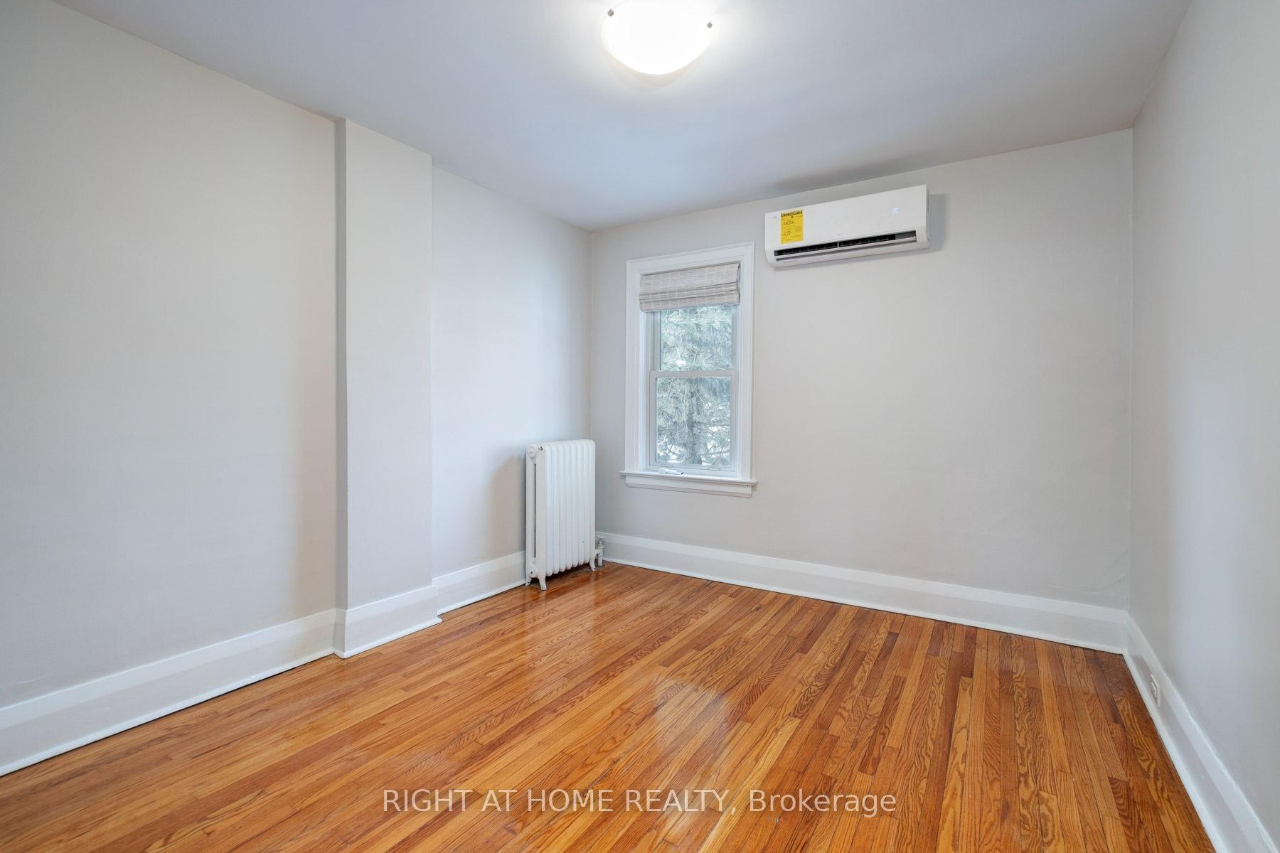 Photo 3 of Unit Upper, 756 Coxwell Avenue, Toronto, Danforth — HOMEH