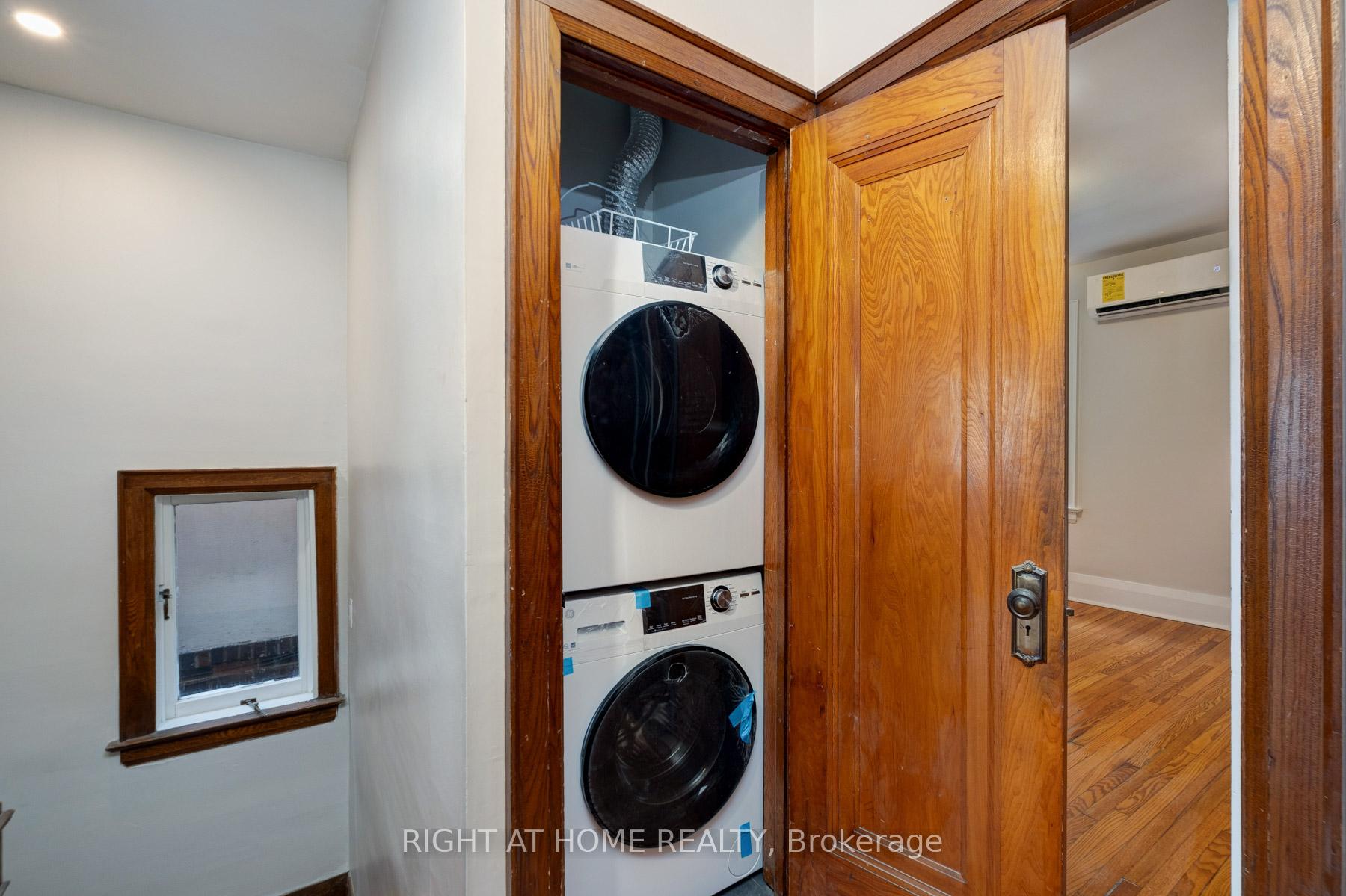 Photo 8 of Unit Upper, 756 Coxwell Avenue, Toronto, Danforth — HOMEH