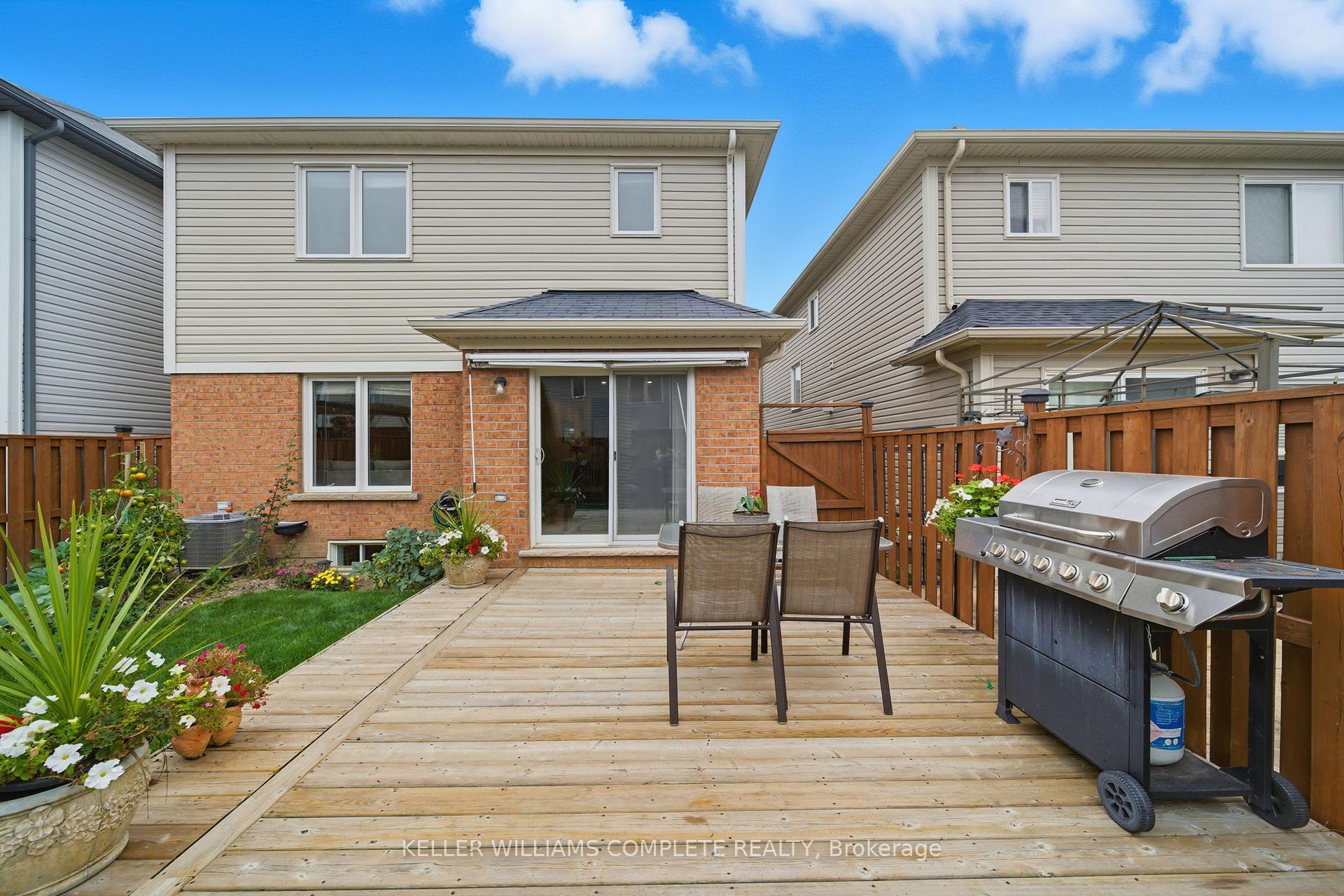 Photo 27 of 31 Gowland Drive, Hamilton, Binbrook — HOMEH