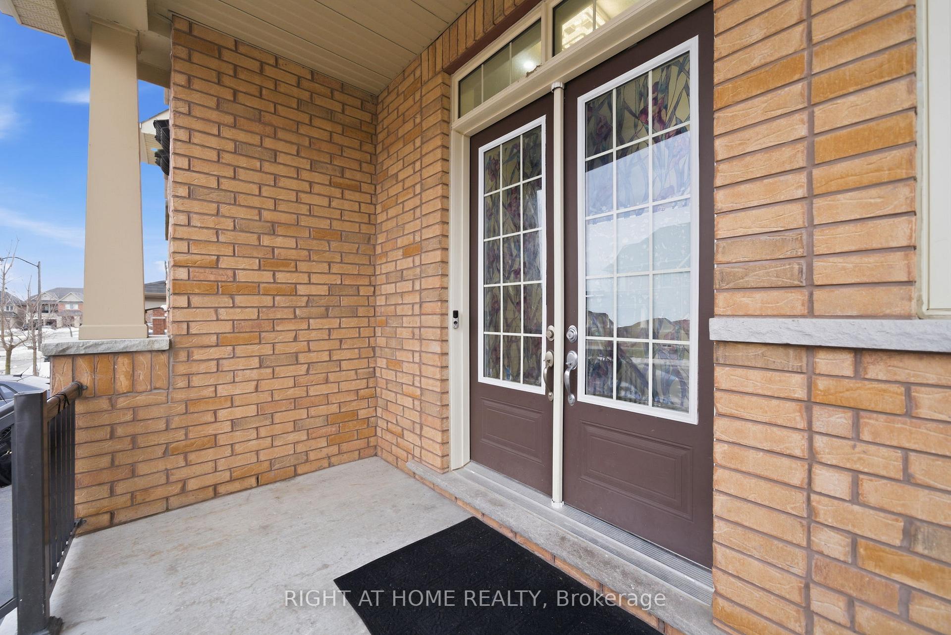 Photo 2 of Unit Main & Second Floor, 265 South Ocean Drive, Oshawa, Windfields — HOMEH