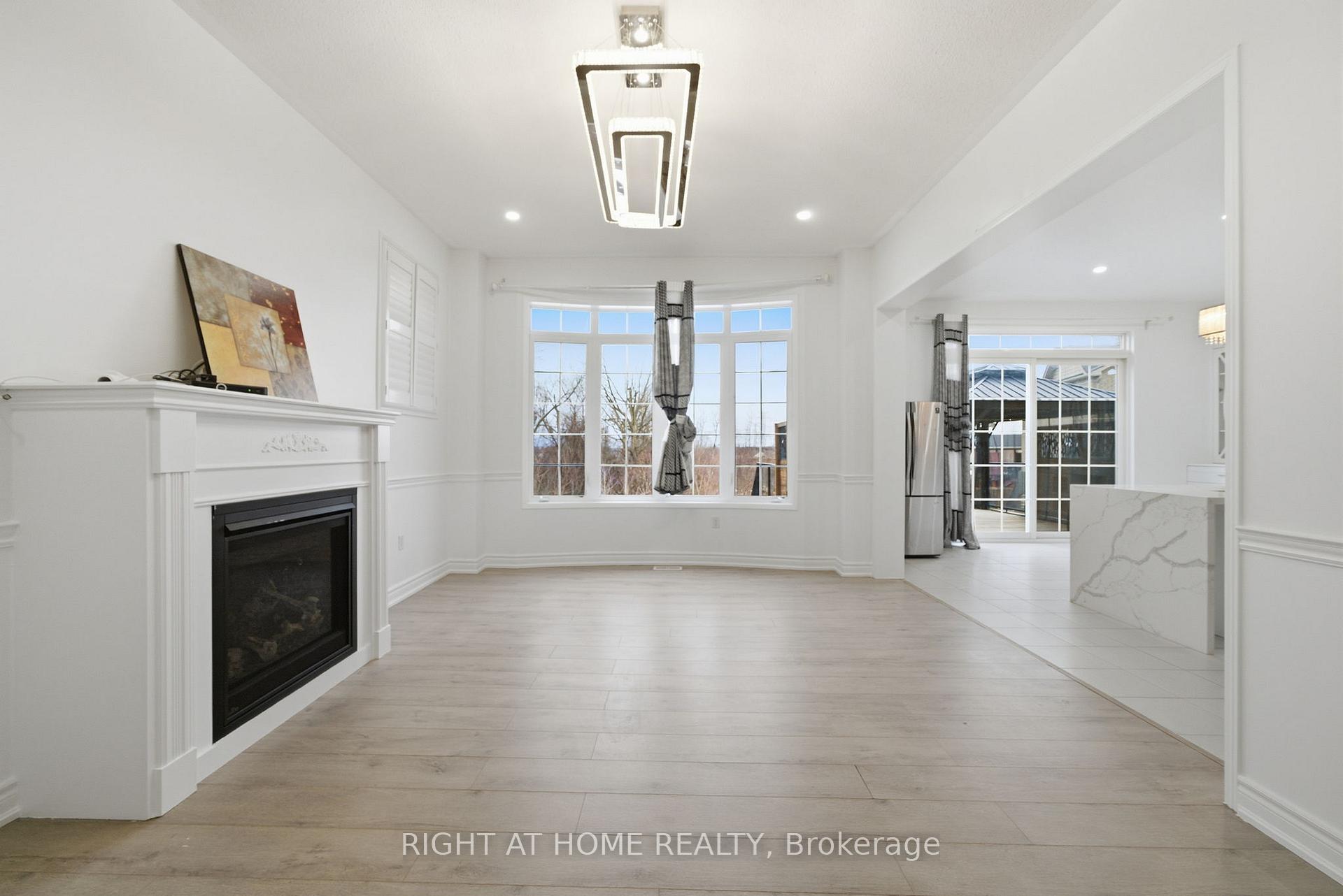 Photo 14 of Unit Main & Second Floor, 265 South Ocean Drive, Oshawa, Windfields — HOMEH