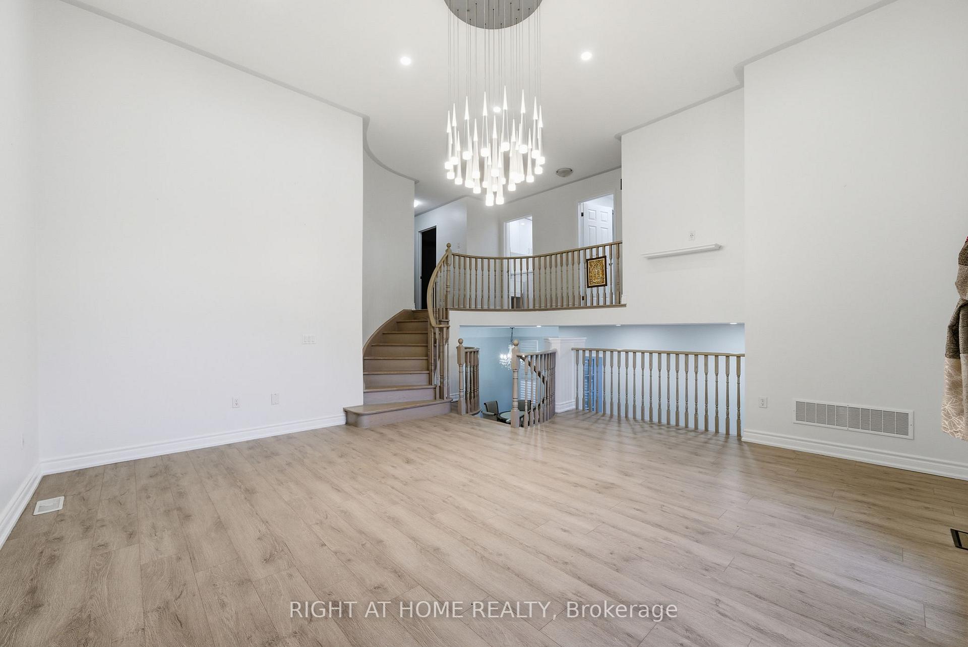 Photo 20 of Unit Main & Second Floor, 265 South Ocean Drive, Oshawa, Windfields — HOMEH