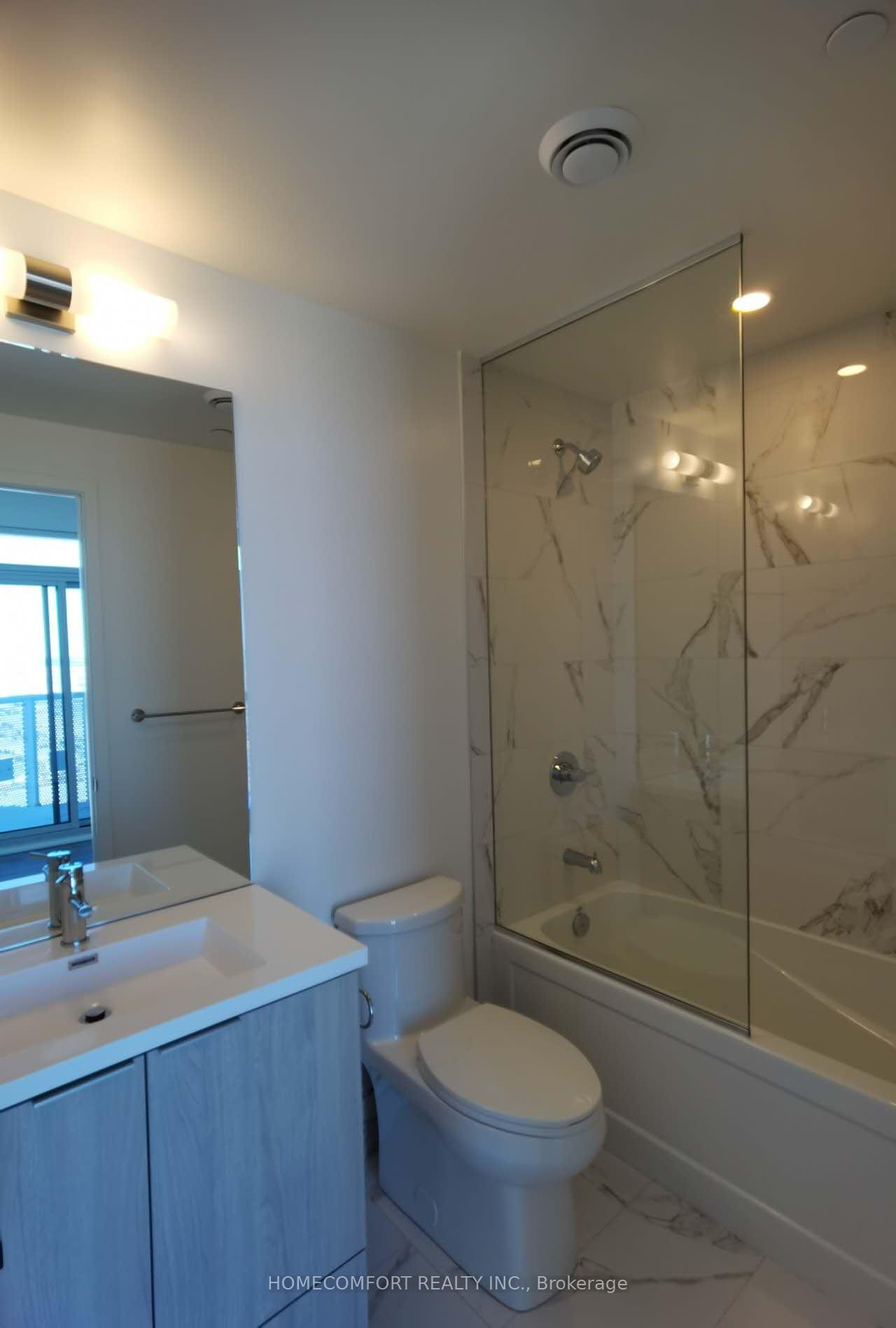 Photo 4 of Unit 5506, 8 Interchange Way, Vaughan, Vaughan Corporate Centre — HOMEH