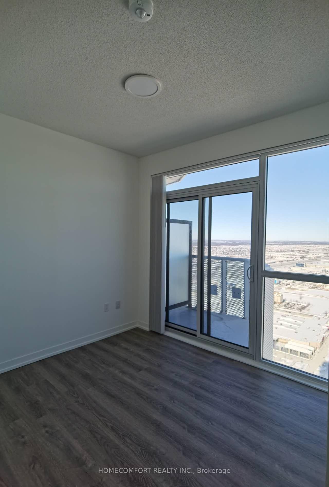 Photo 7 of Unit 5506, 8 Interchange Way, Vaughan, Vaughan Corporate Centre — HOMEH