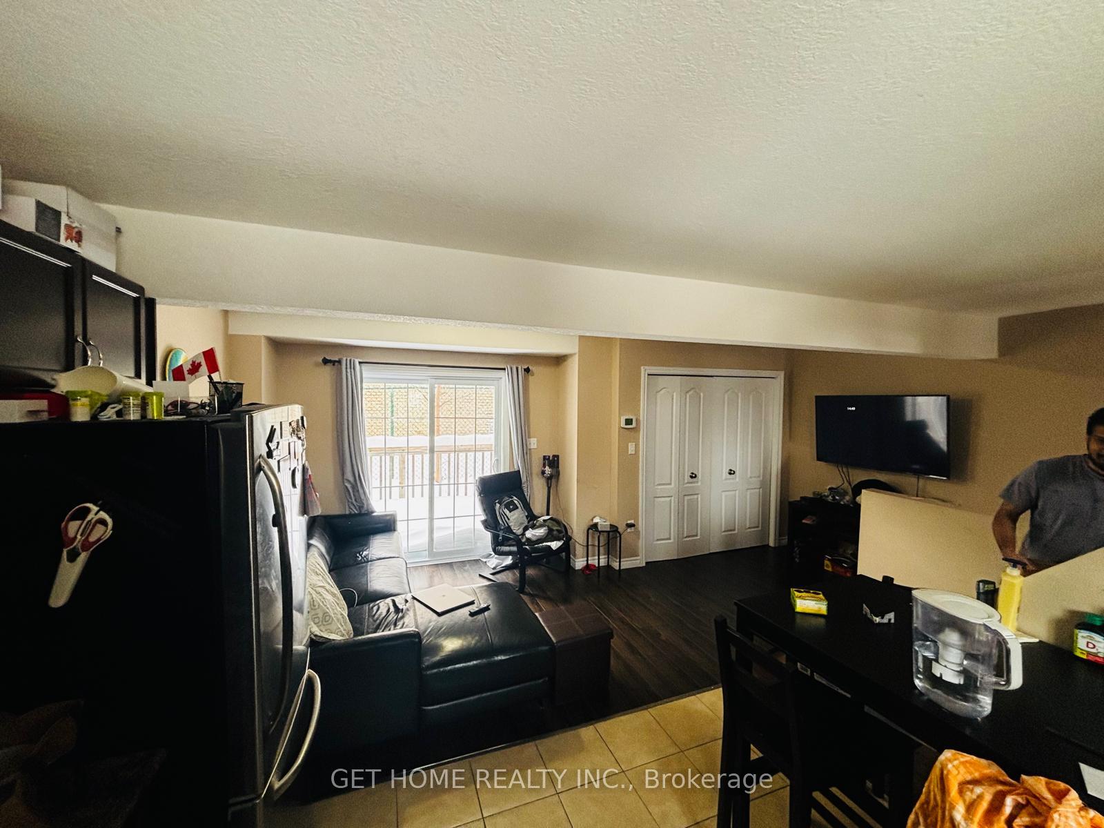 Photo 11 of Unit 20, 55 Mooregate Crescent, Kitchener — HOMEH