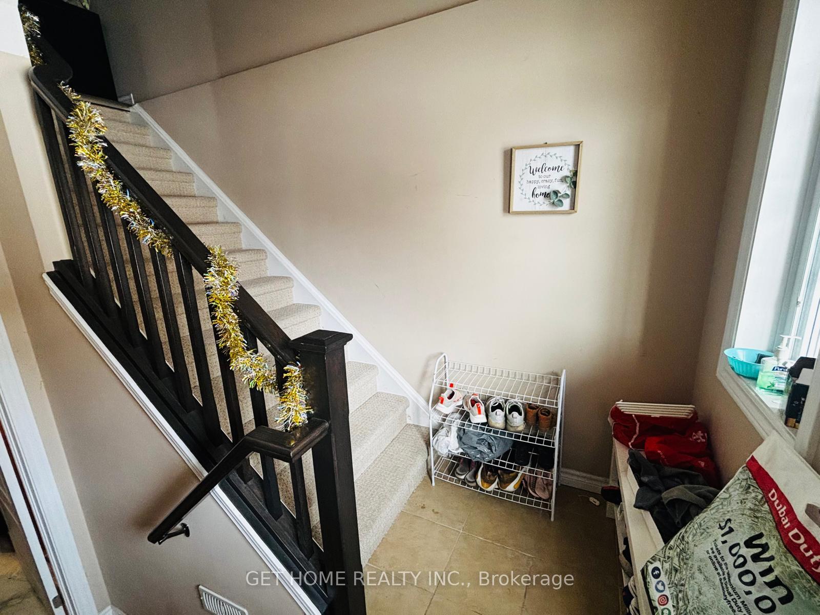 Photo 3 of Unit 20, 55 Mooregate Crescent, Kitchener — HOMEH