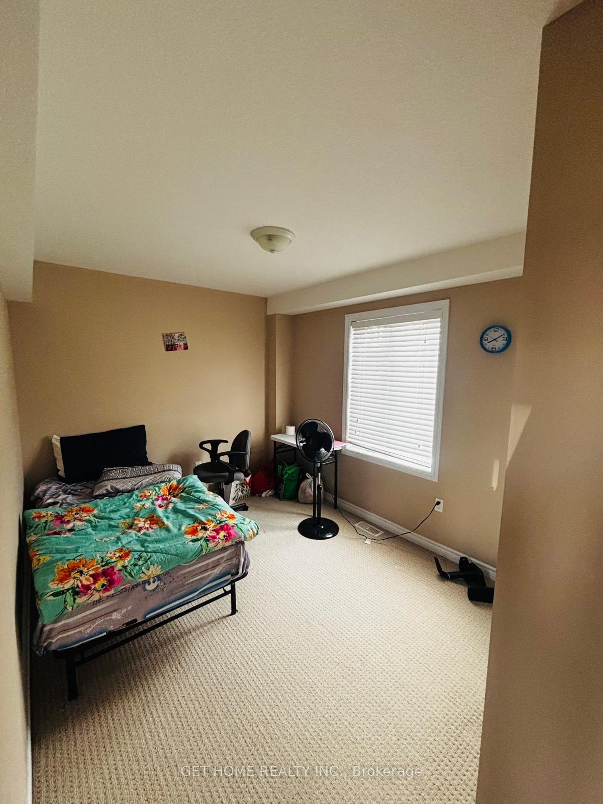 Photo 5 of Unit 20, 55 Mooregate Crescent, Kitchener — HOMEH