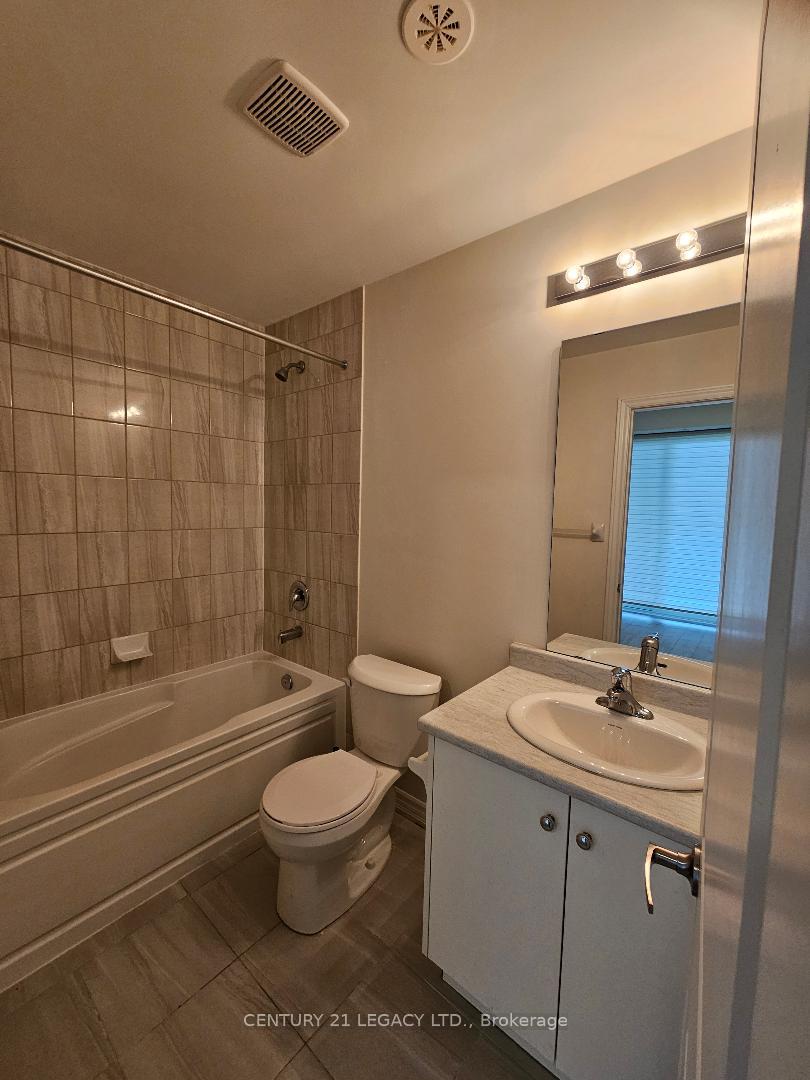 Photo 7 of Unit 70, 80 Knotsberry Circle, Brampton, Bram West — HOMEH