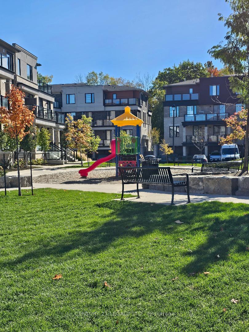Photo 11 of Unit 70, 80 Knotsberry Circle, Brampton, Bram West — HOMEH