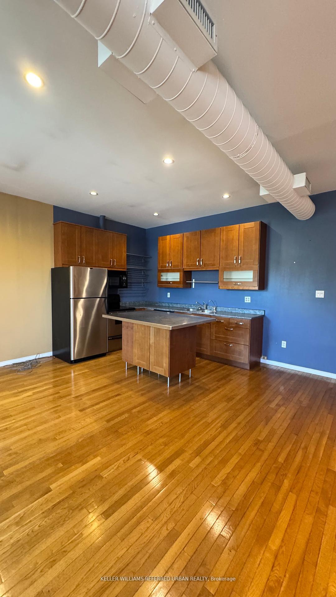 Photo 4 of Unit Upper Level, 2021 Avenue Road, Toronto, Bedford Park-Nortown — HOMEH