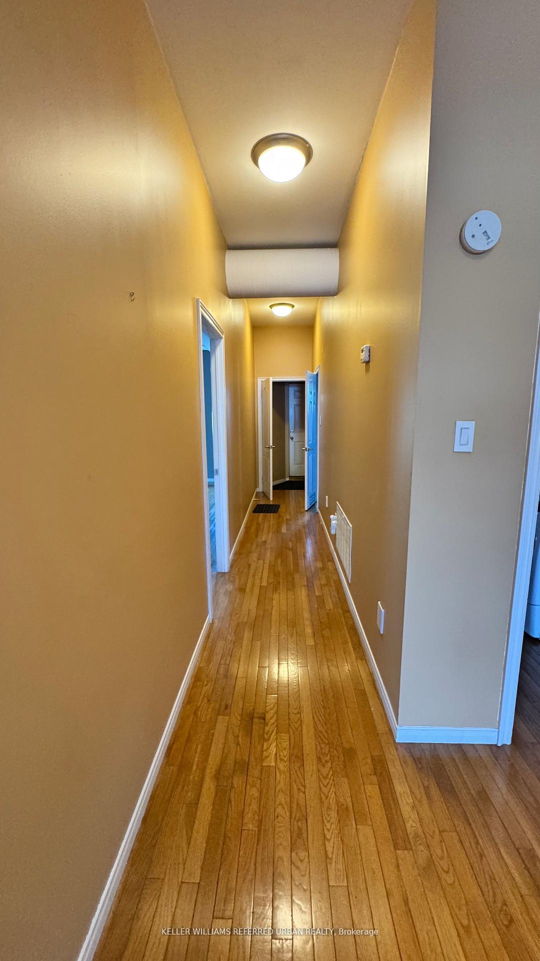 Photo 9 of Unit Upper Level, 2021 Avenue Road, Toronto, Bedford Park-Nortown — HOMEH