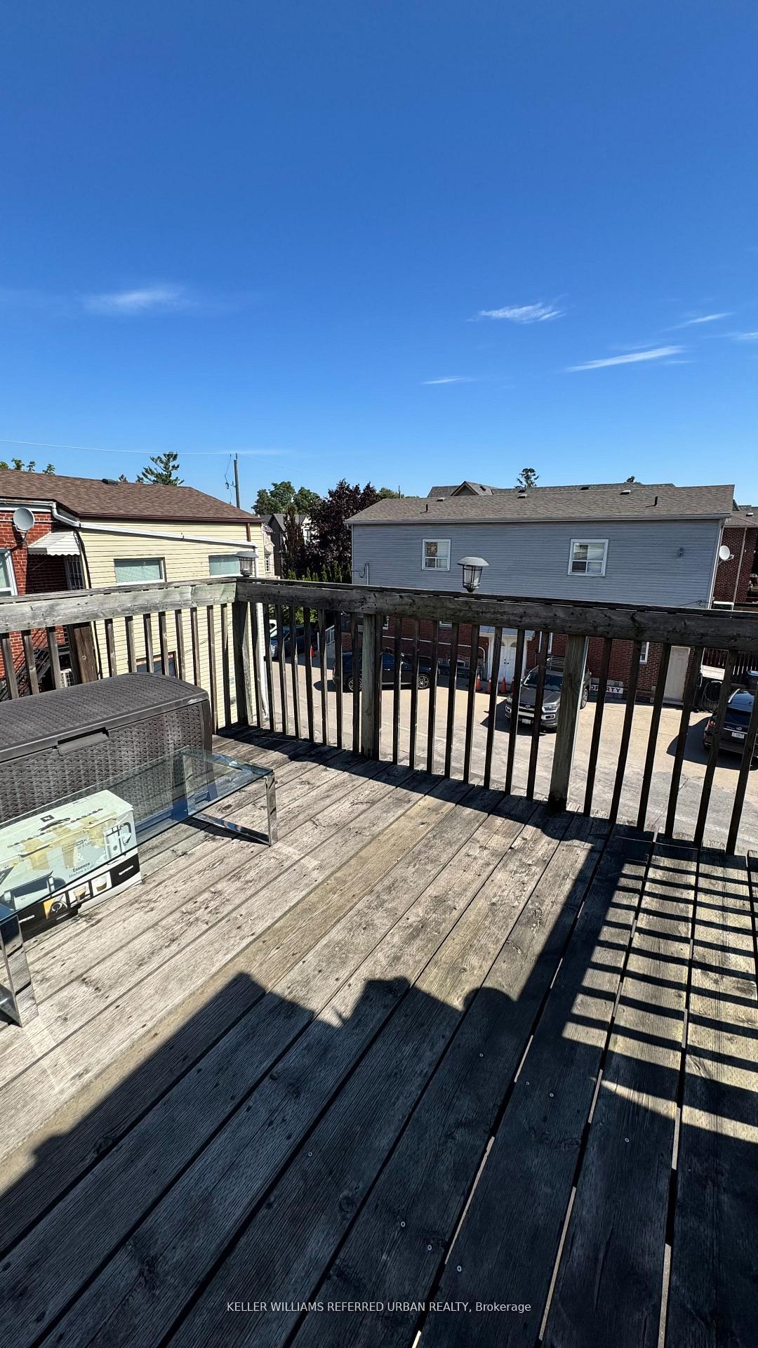 Photo 5 of Unit Upper Level, 2021 Avenue Road, Toronto, Bedford Park-Nortown — HOMEH