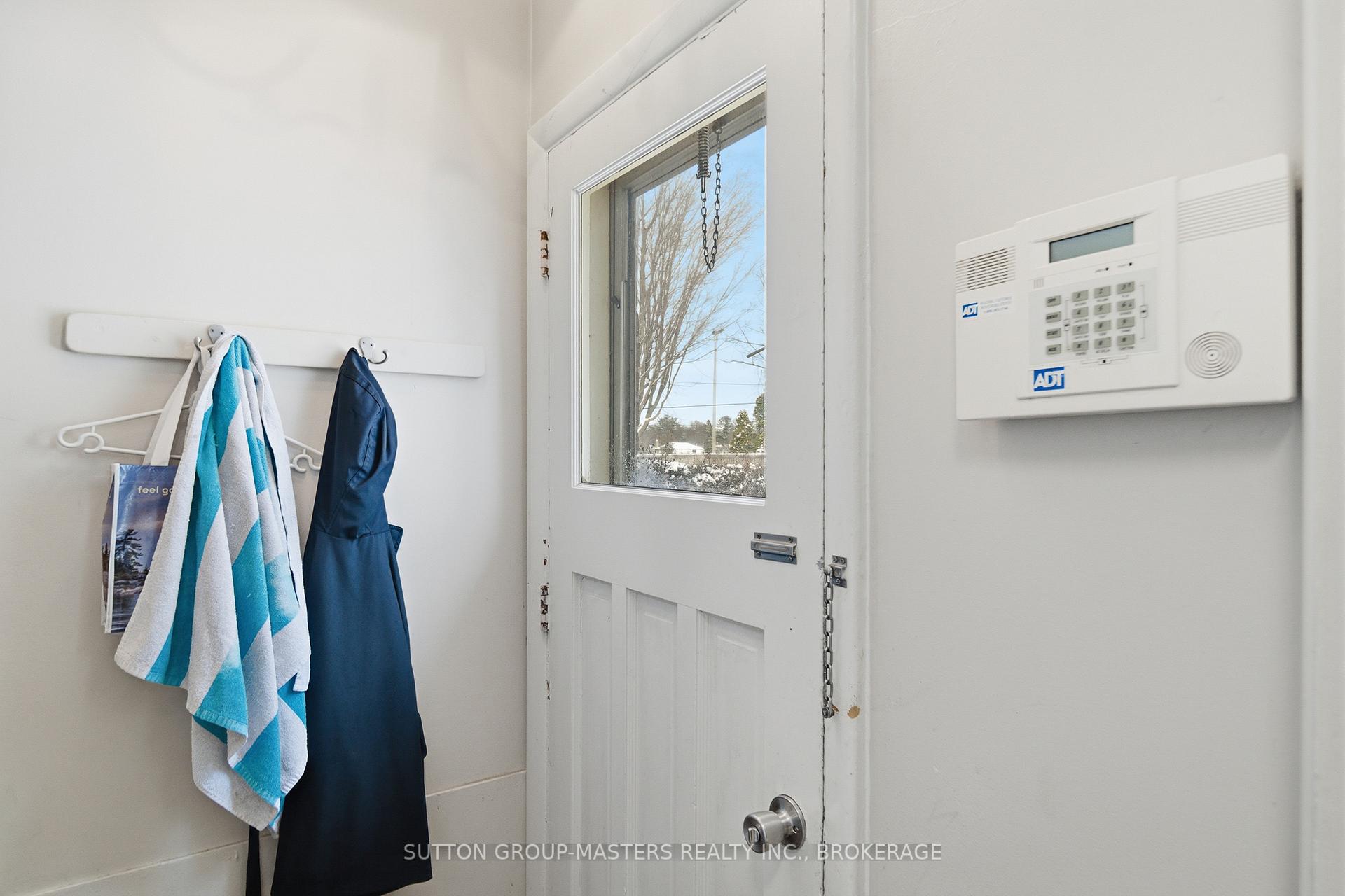 Photo 5 of 398 Mcewen Drive, Kingston, City Southwest — HOMEH