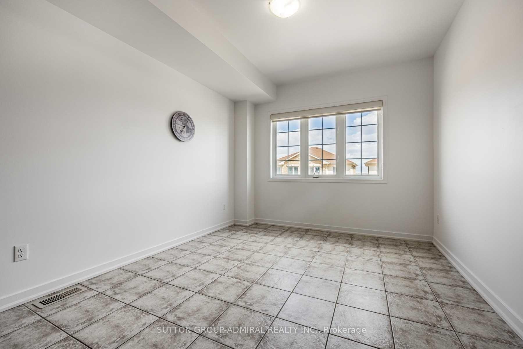 Photo 10 of Unit 35, 175 Stanley Street, Barrie, East Bayfield — HOMEH