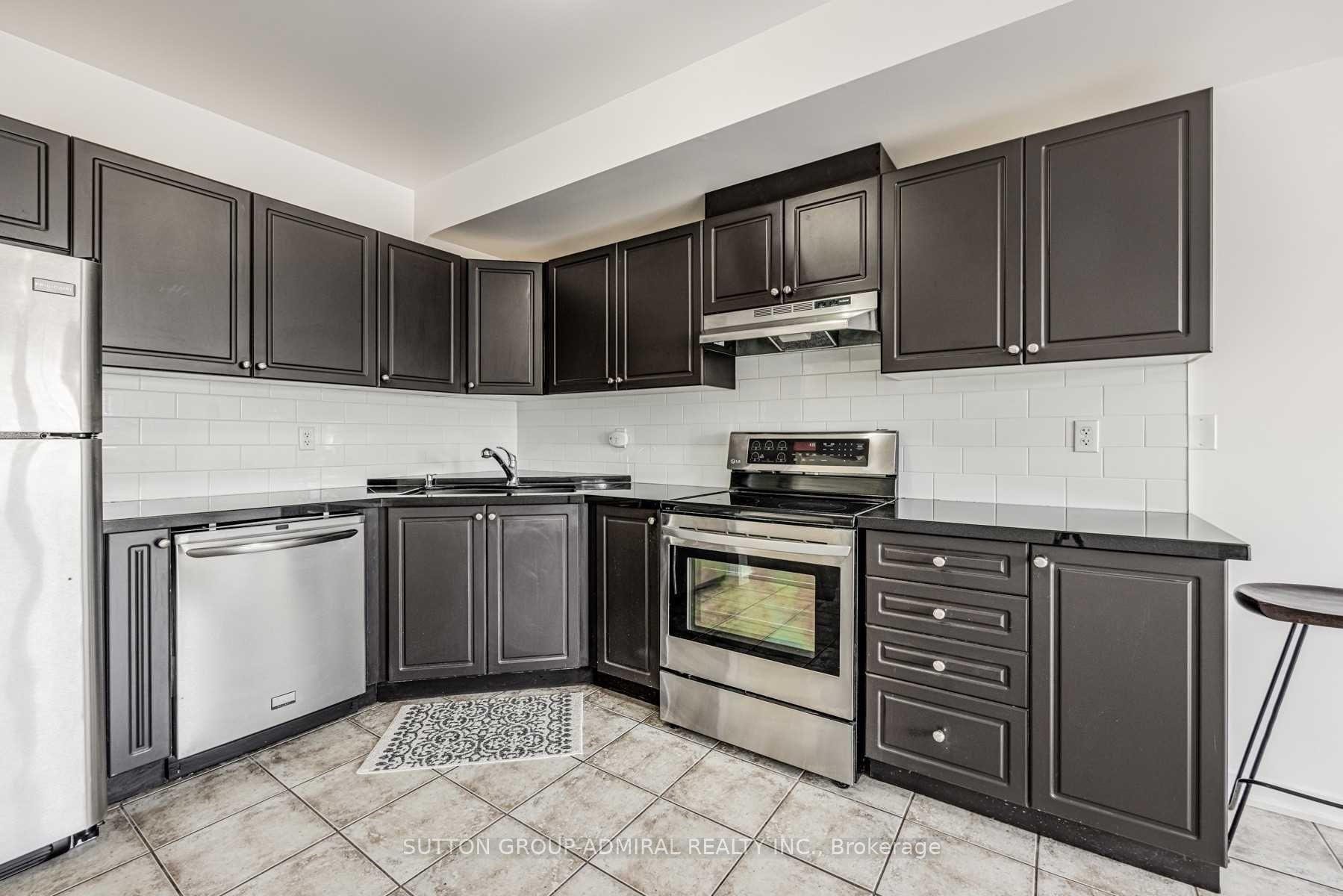 Photo 14 of Unit 35, 175 Stanley Street, Barrie, East Bayfield — HOMEH
