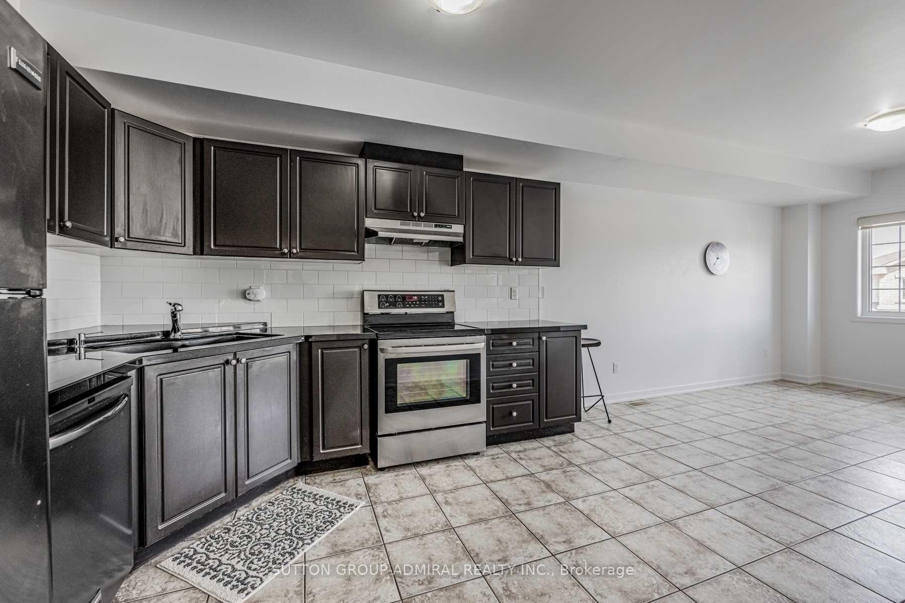 Photo 15 of Unit 35, 175 Stanley Street, Barrie, East Bayfield — HOMEH
