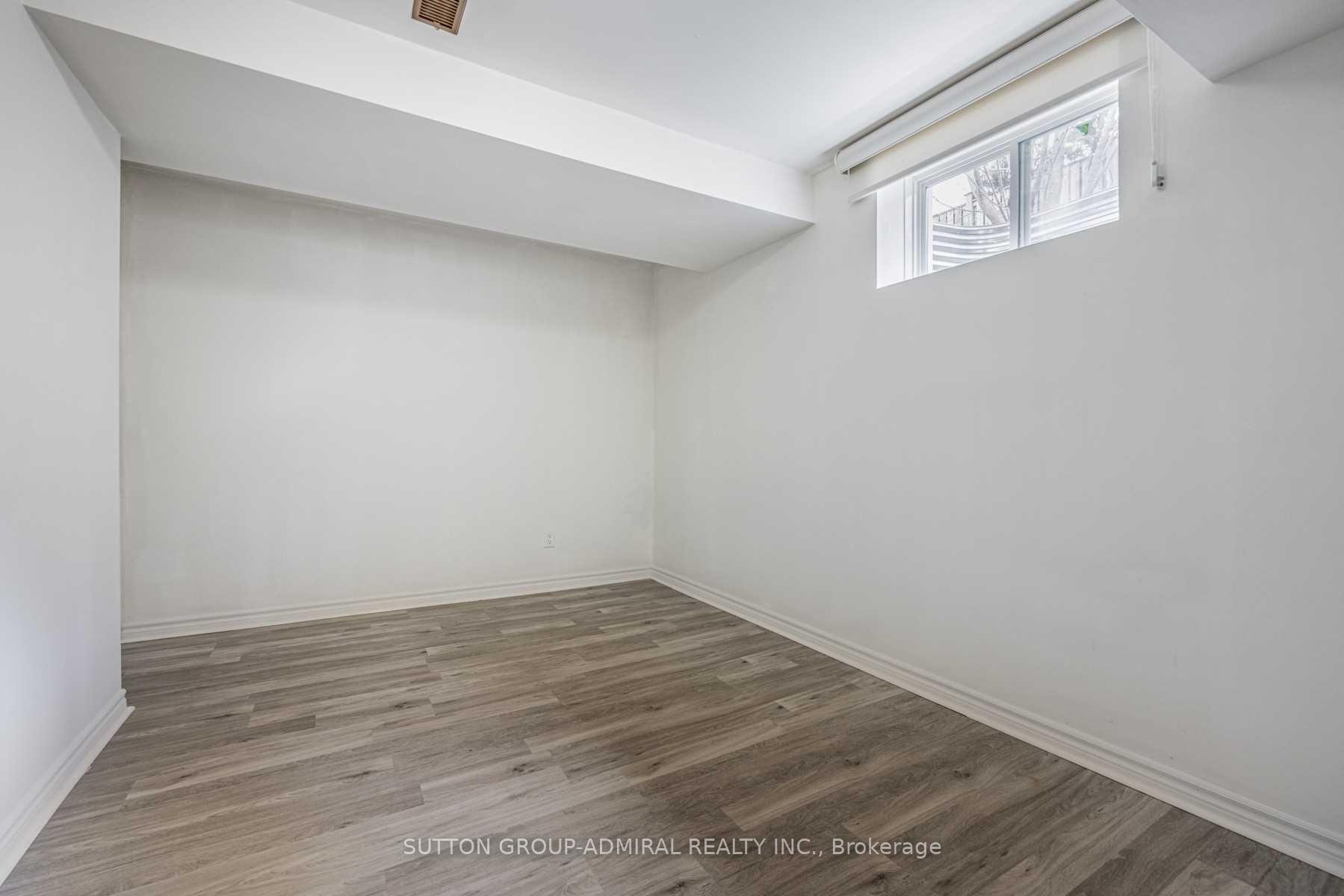 Photo 32 of Unit 35, 175 Stanley Street, Barrie, East Bayfield — HOMEH