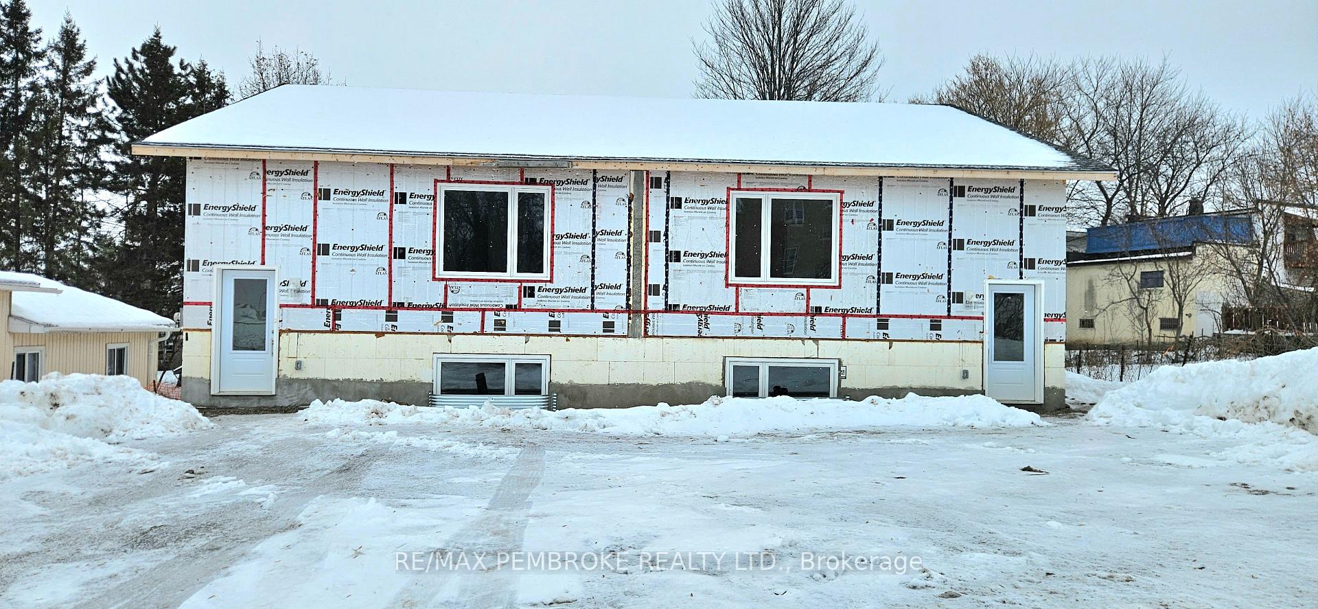 Photo 1 of 135 Bell Street, Pembroke — HOMEH