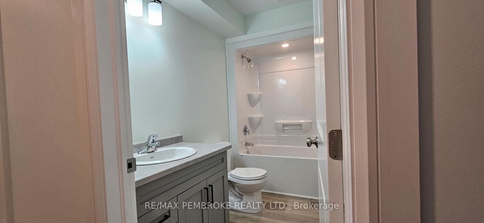 Photo 10 of 135 Bell Street, Pembroke — HOMEH