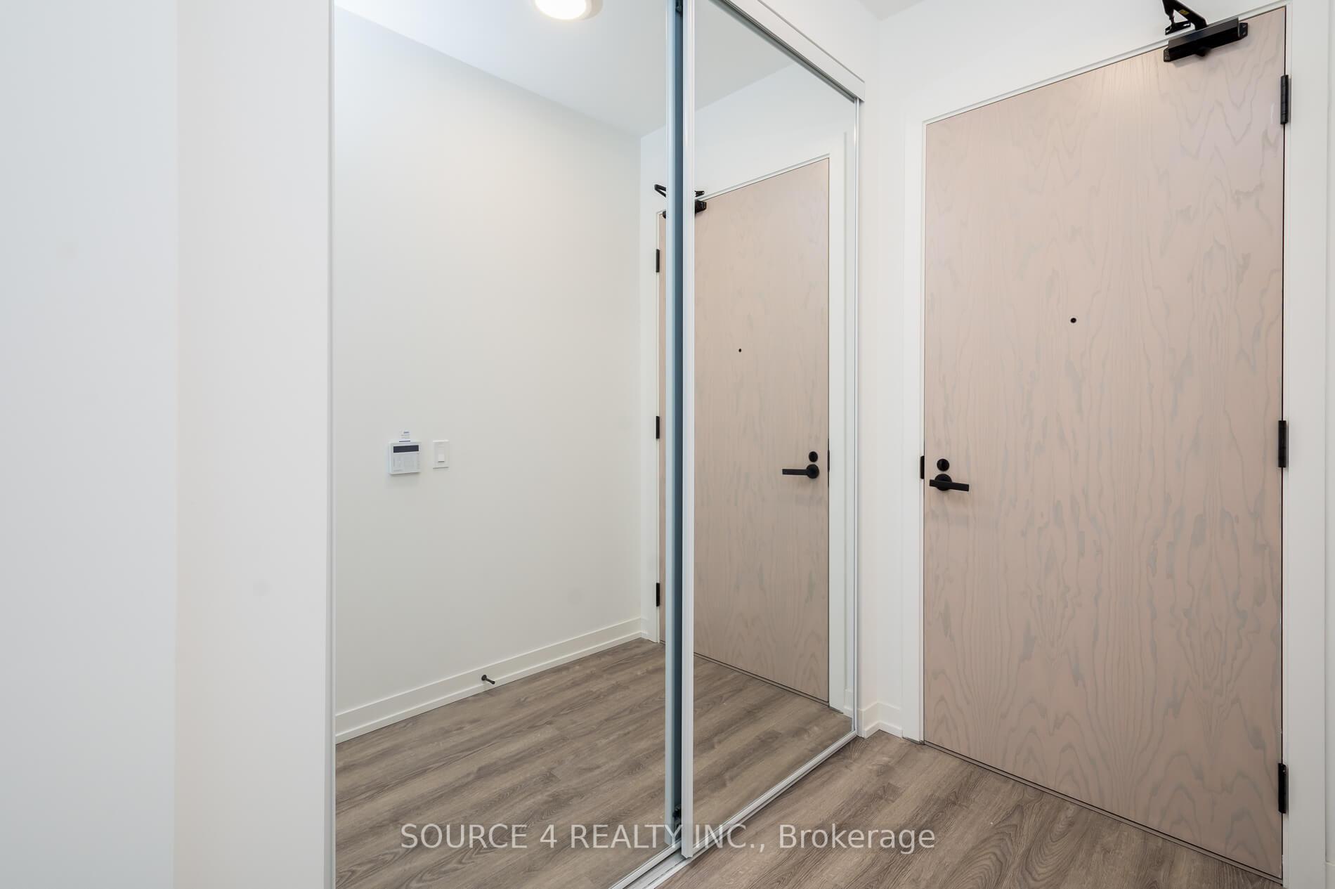 Photo 10 of Unit 3609, 8 Interchange Way, Vaughan, Vaughan Corporate Centre — HOMEH