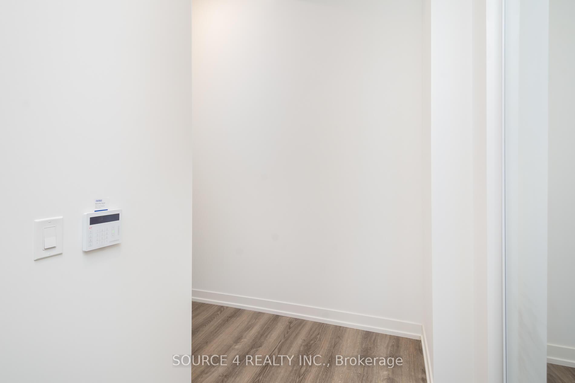 Photo 11 of Unit 3609, 8 Interchange Way, Vaughan, Vaughan Corporate Centre — HOMEH