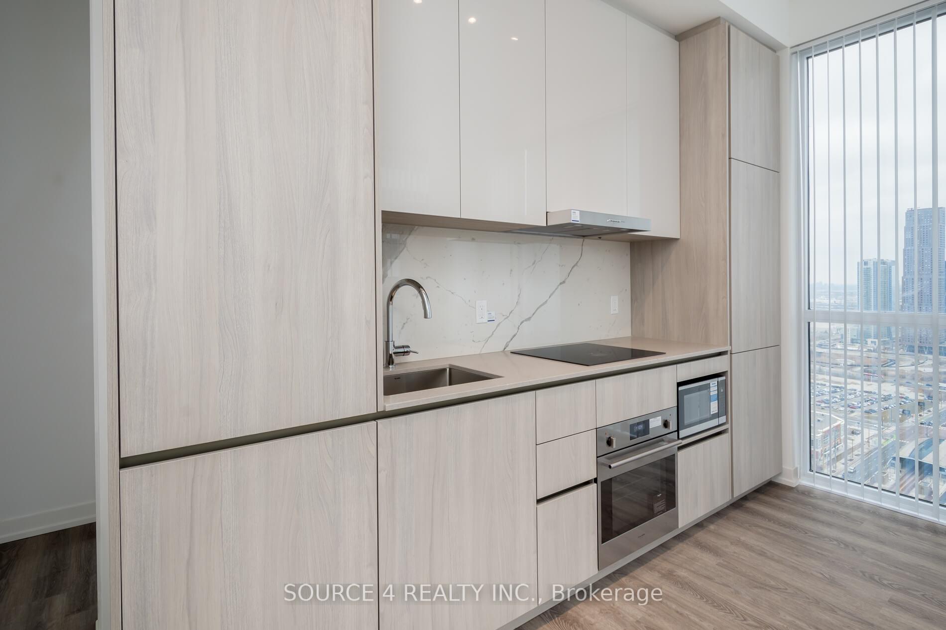 Photo 6 of Unit 3609, 8 Interchange Way, Vaughan, Vaughan Corporate Centre — HOMEH