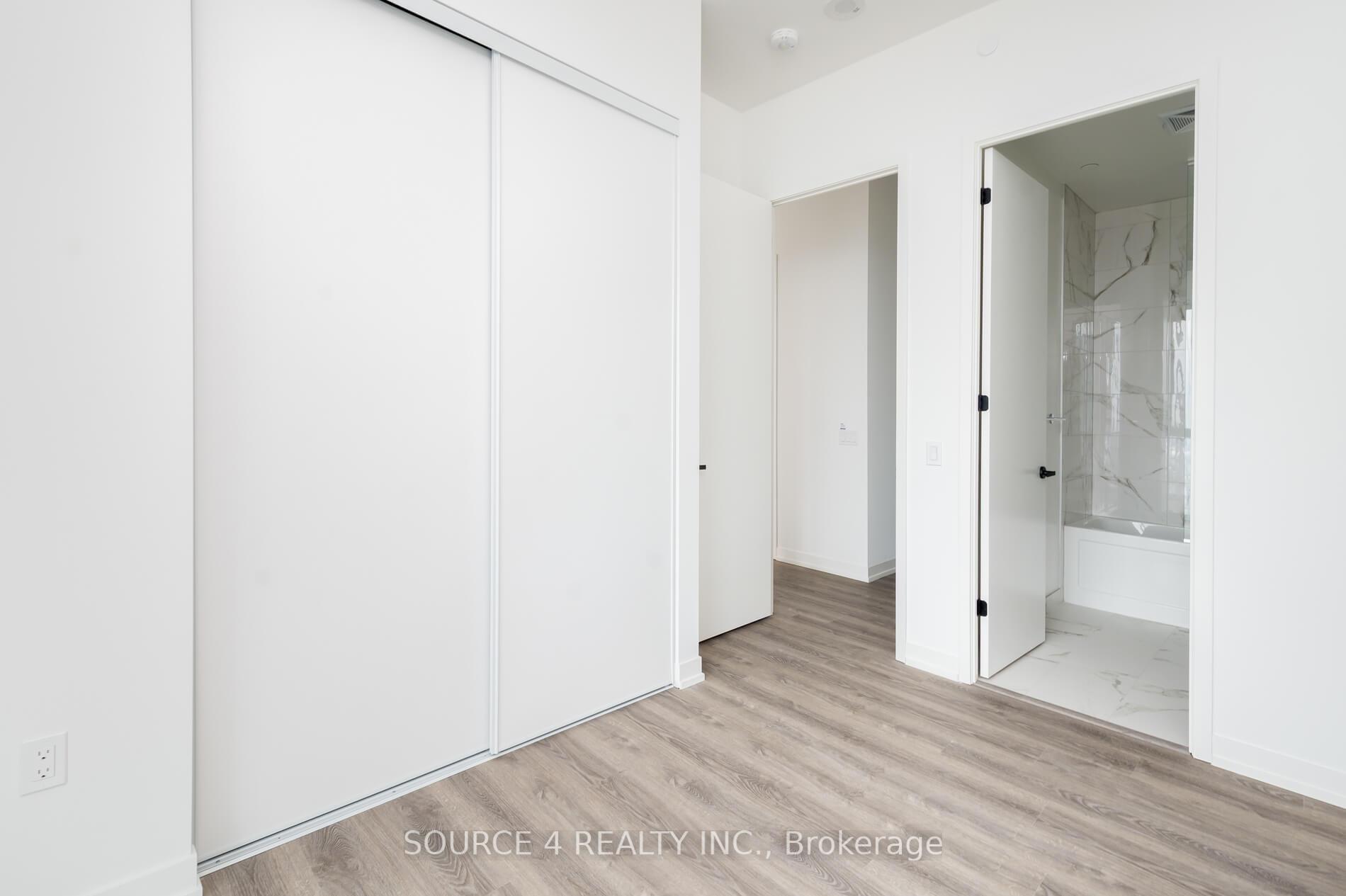 Photo 3 of Unit 3609, 8 Interchange Way, Vaughan, Vaughan Corporate Centre — HOMEH