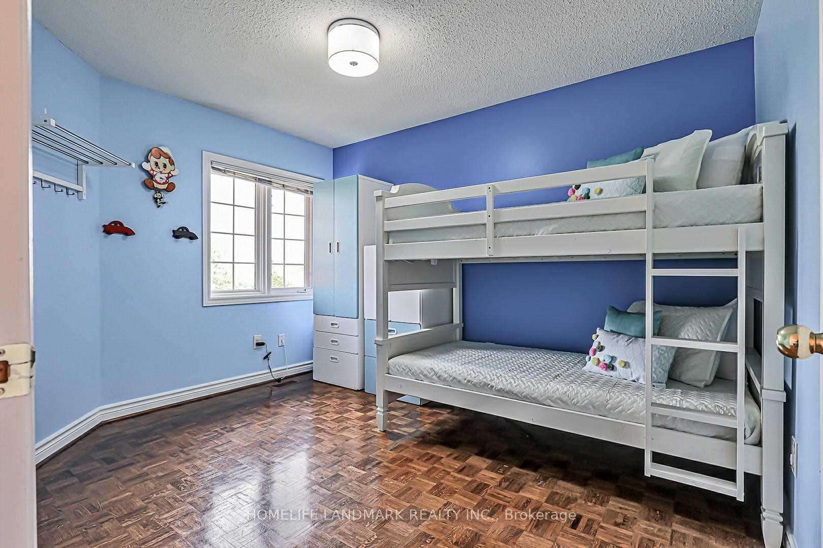 Photo 17 of 72 Avro Road, Vaughan, Maple — HOMEH