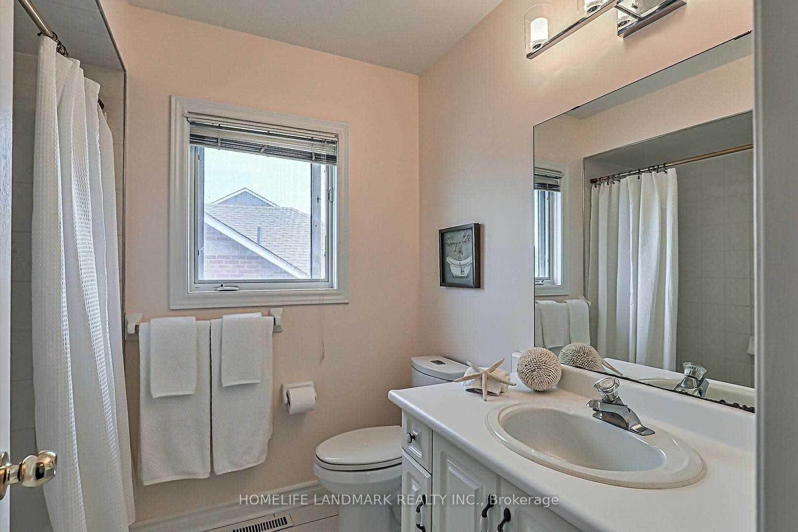 Photo 25 of 72 Avro Road, Vaughan, Maple — HOMEH