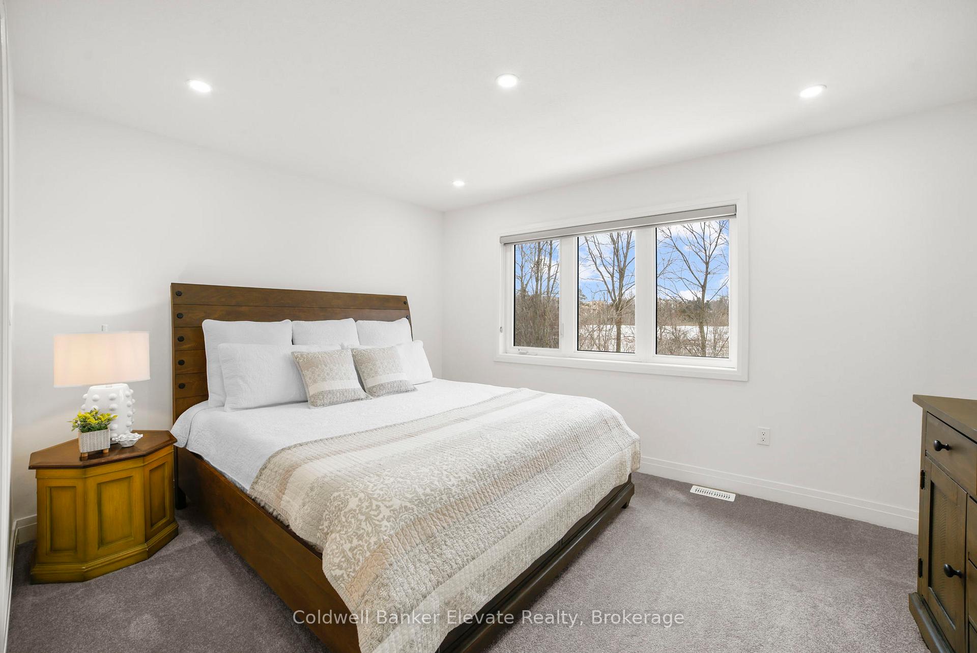 Photo 19 of 42 Windtree Way, Halton Hills, Georgetown — HOMEH