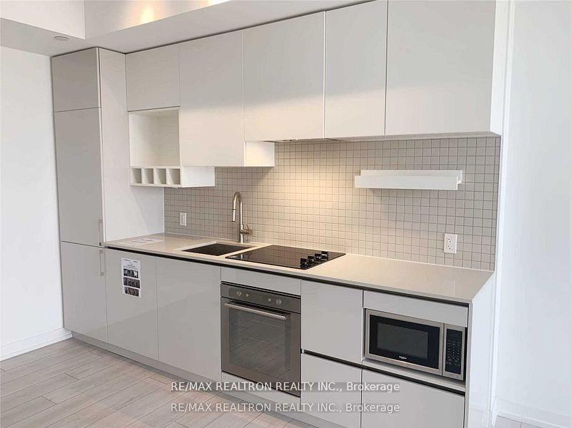 Photo 3 of Unit 706, 898 Portage Parkway, Vaughan, Vaughan Corporate Centre — HOMEH