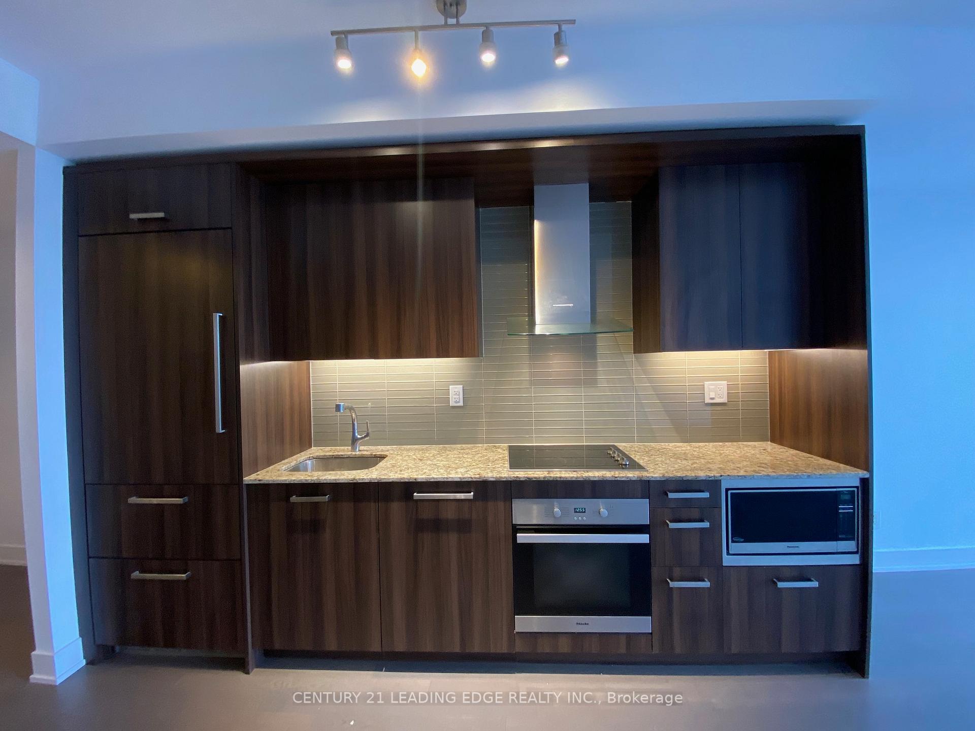 Photo 11 of Unit 911, 3018 Yonge Street, Toronto, Lawrence Park South — HOMEH