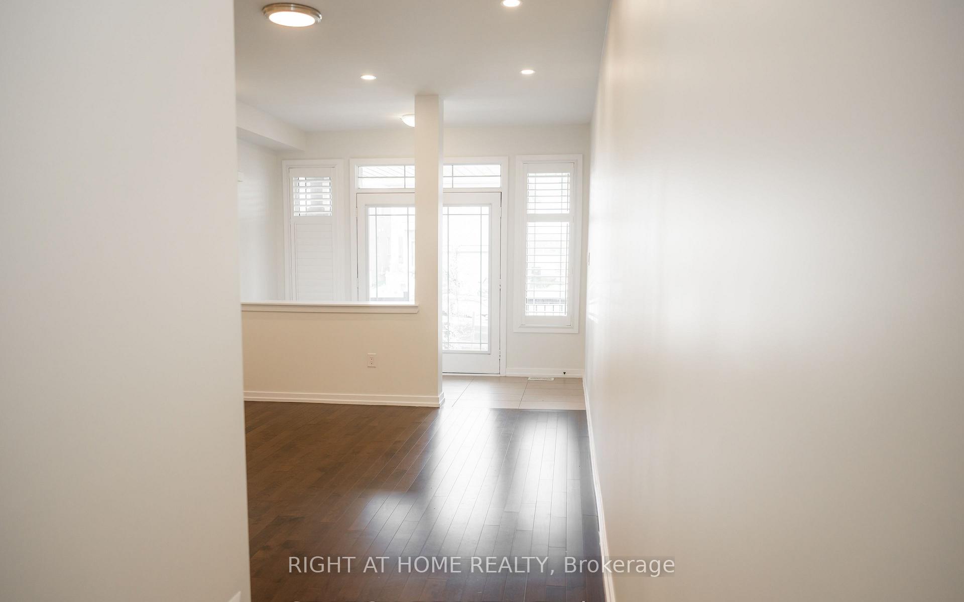 Photo 2 of 51 Bedrock Drive, Hamilton, Stoney Creek Mountain — HOMEH