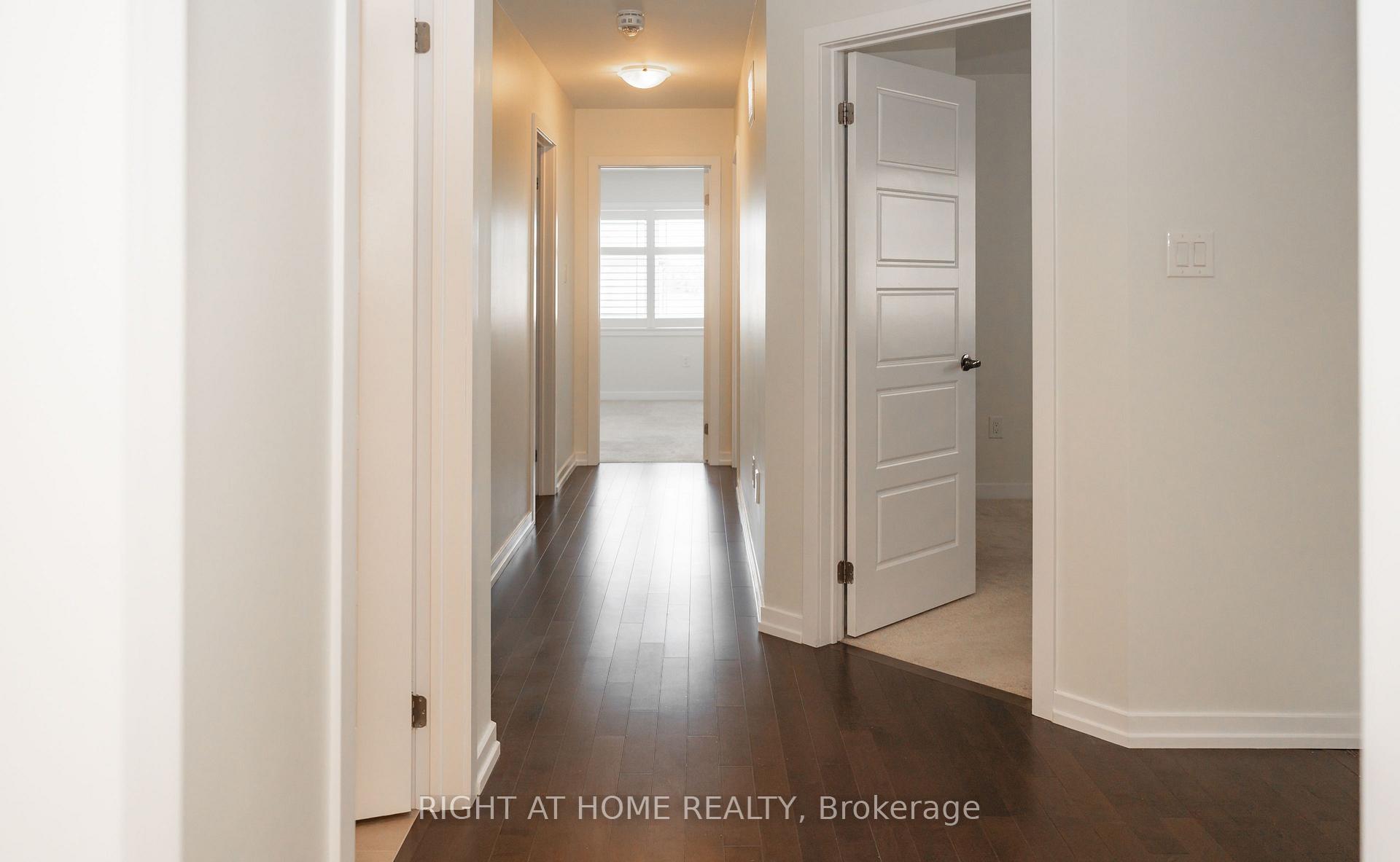 Photo 8 of 51 Bedrock Drive, Hamilton, Stoney Creek Mountain — HOMEH