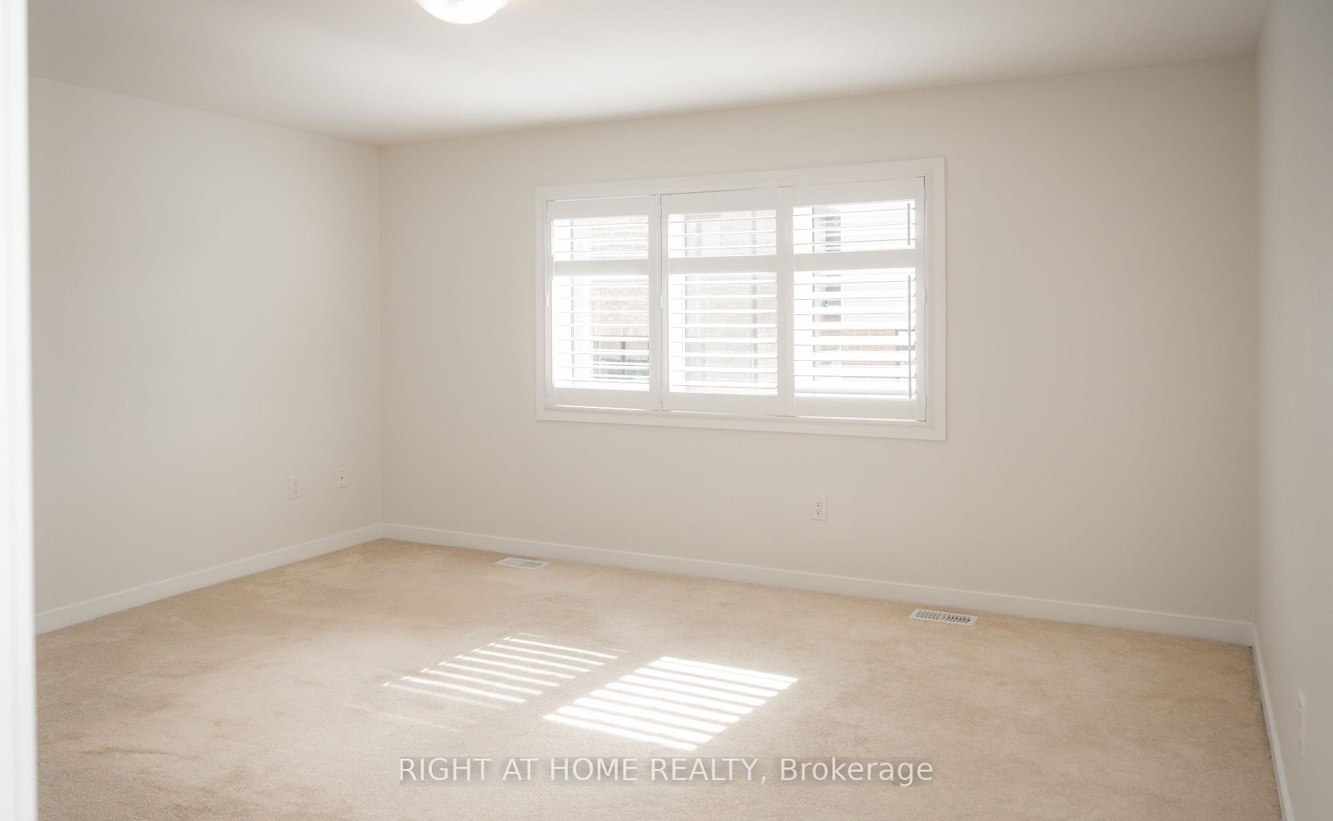 Photo 10 of 51 Bedrock Drive, Hamilton, Stoney Creek Mountain — HOMEH