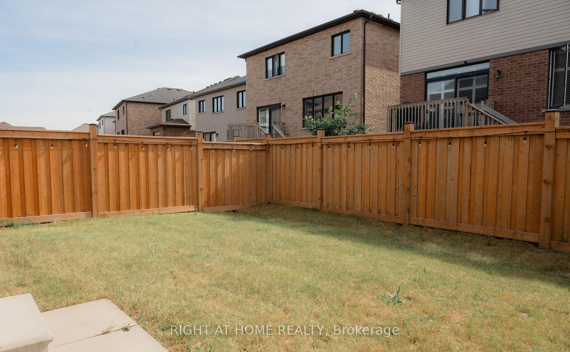 Photo 21 of 51 Bedrock Drive, Hamilton, Stoney Creek Mountain — HOMEH